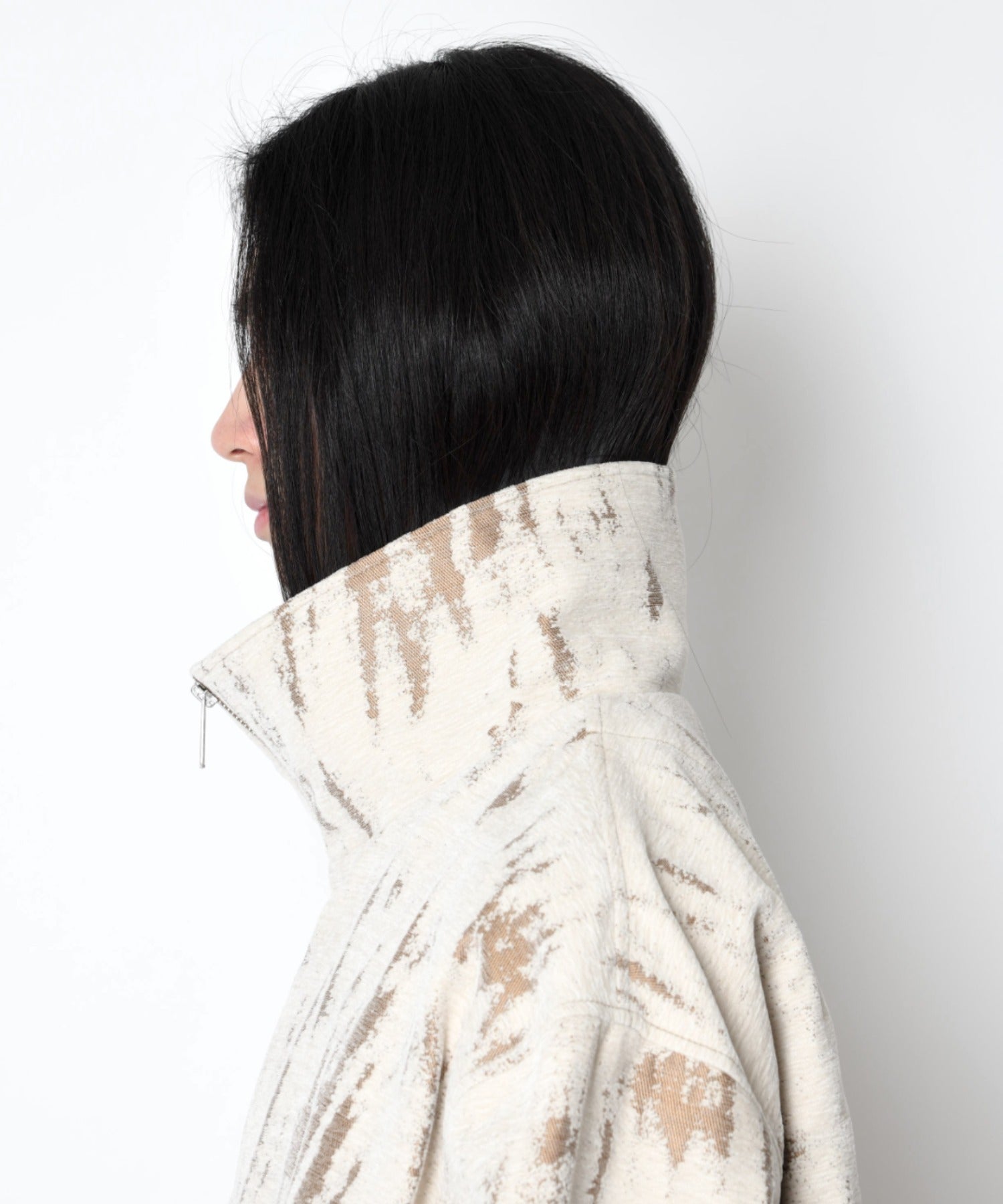 Damage jacquard stand-collar zip blouson - ivory / beige