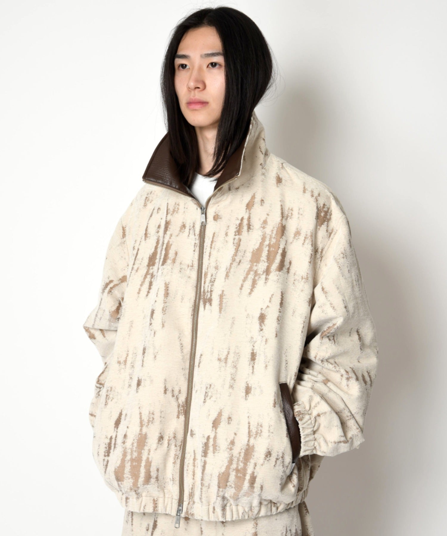 Damage jacquard stand-collar zip blouson - ivory / beige