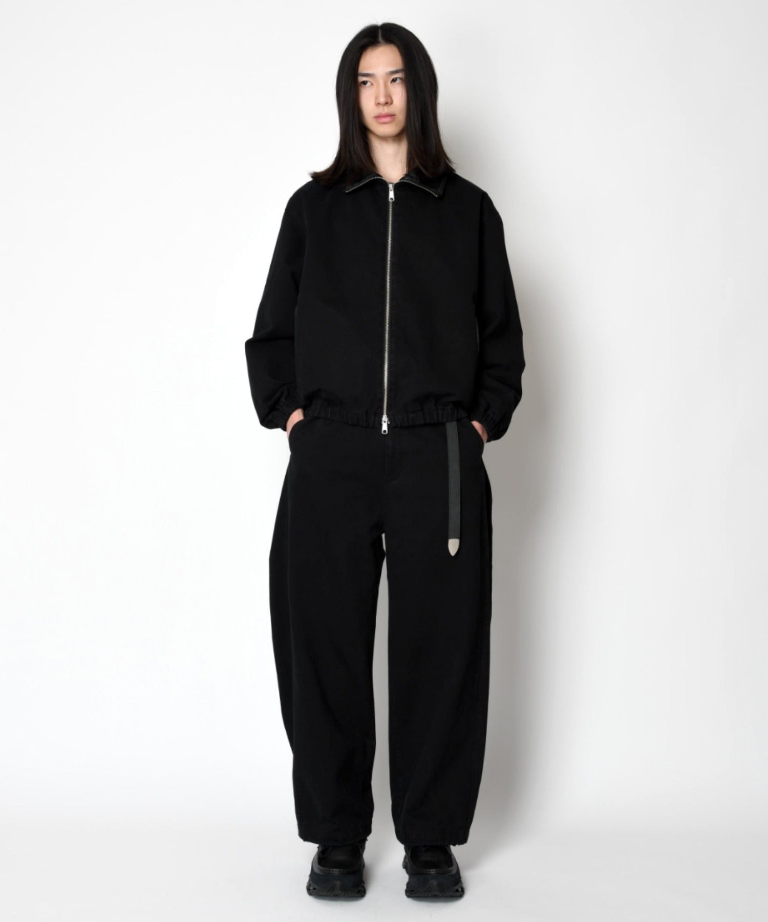 Pigment dyed stand-collar zip blouson-black