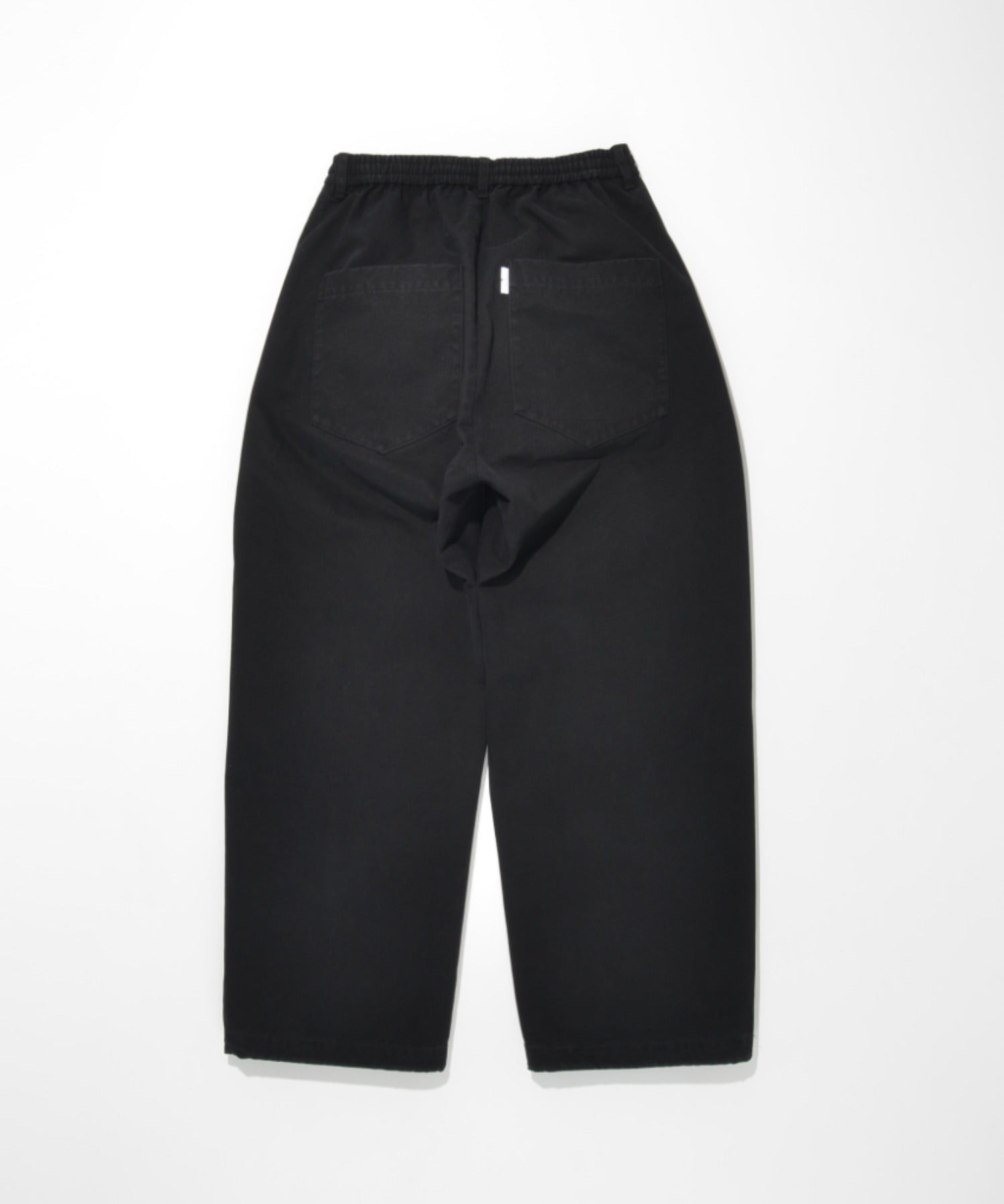 Pigment dyed side-tuck wide trousers - black