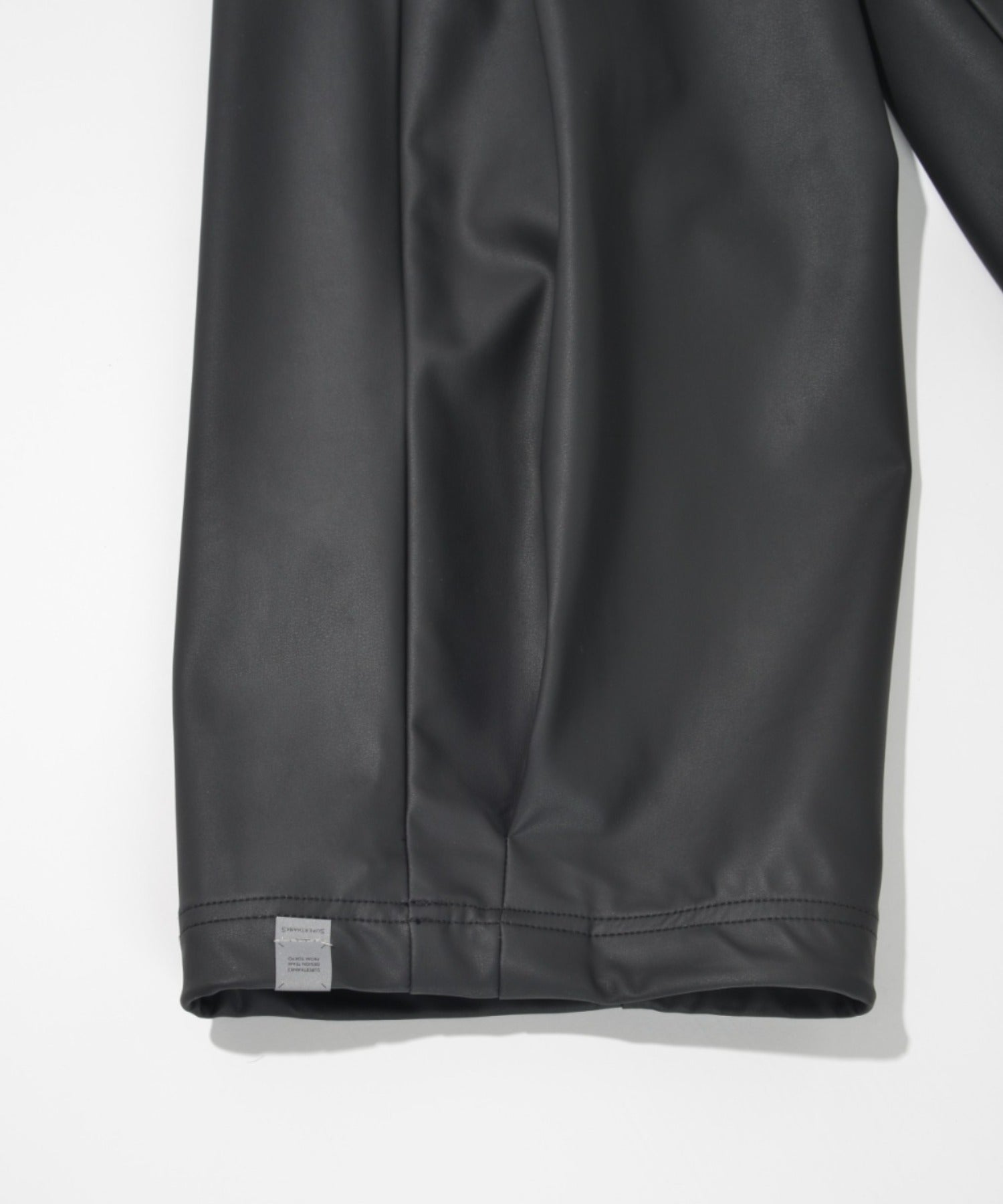 Side-tuck balloon pants - matte black