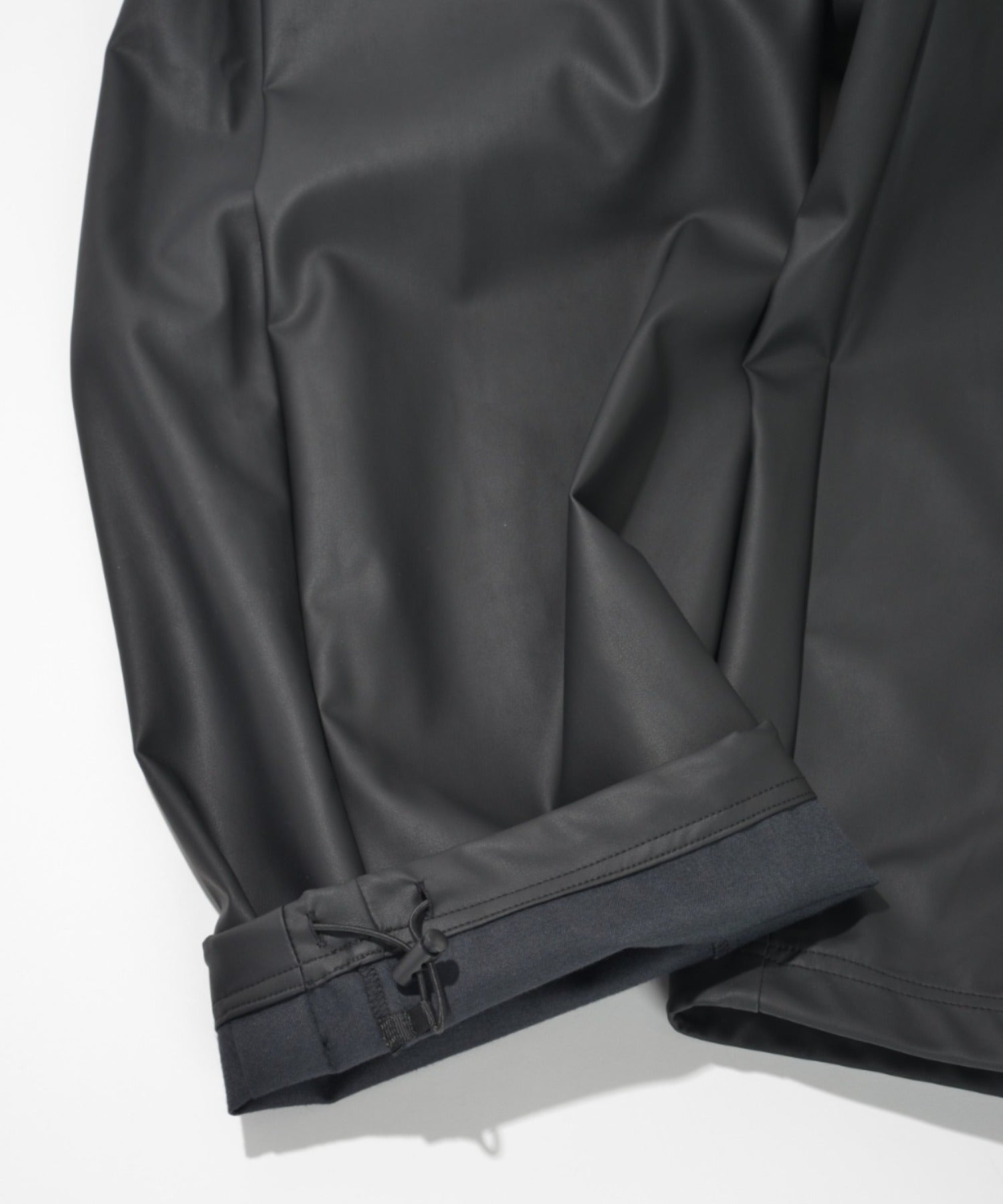 Side-tuck balloon pants - matte black