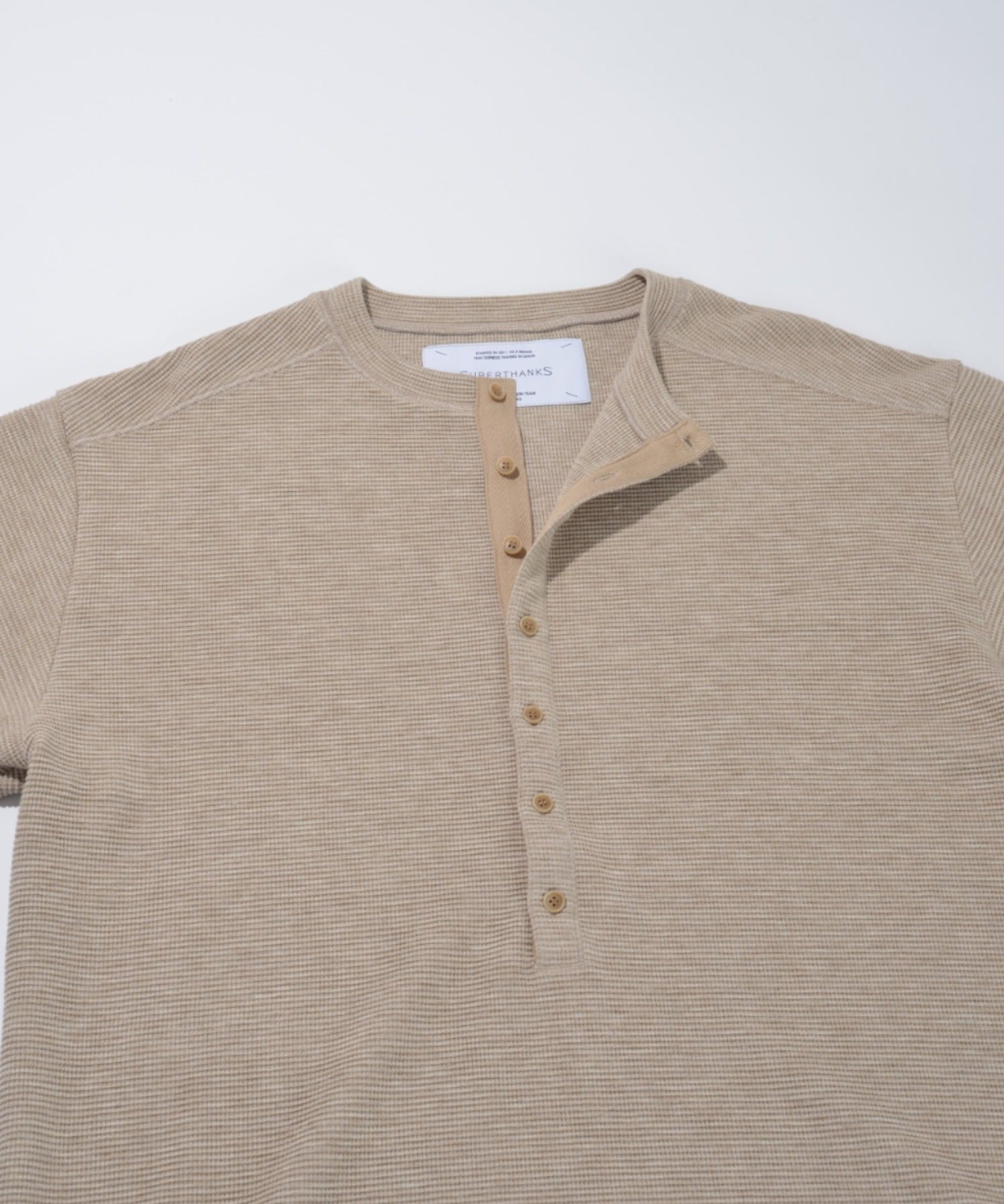Waffle henley neck L/S T-shirt (back print) - beige