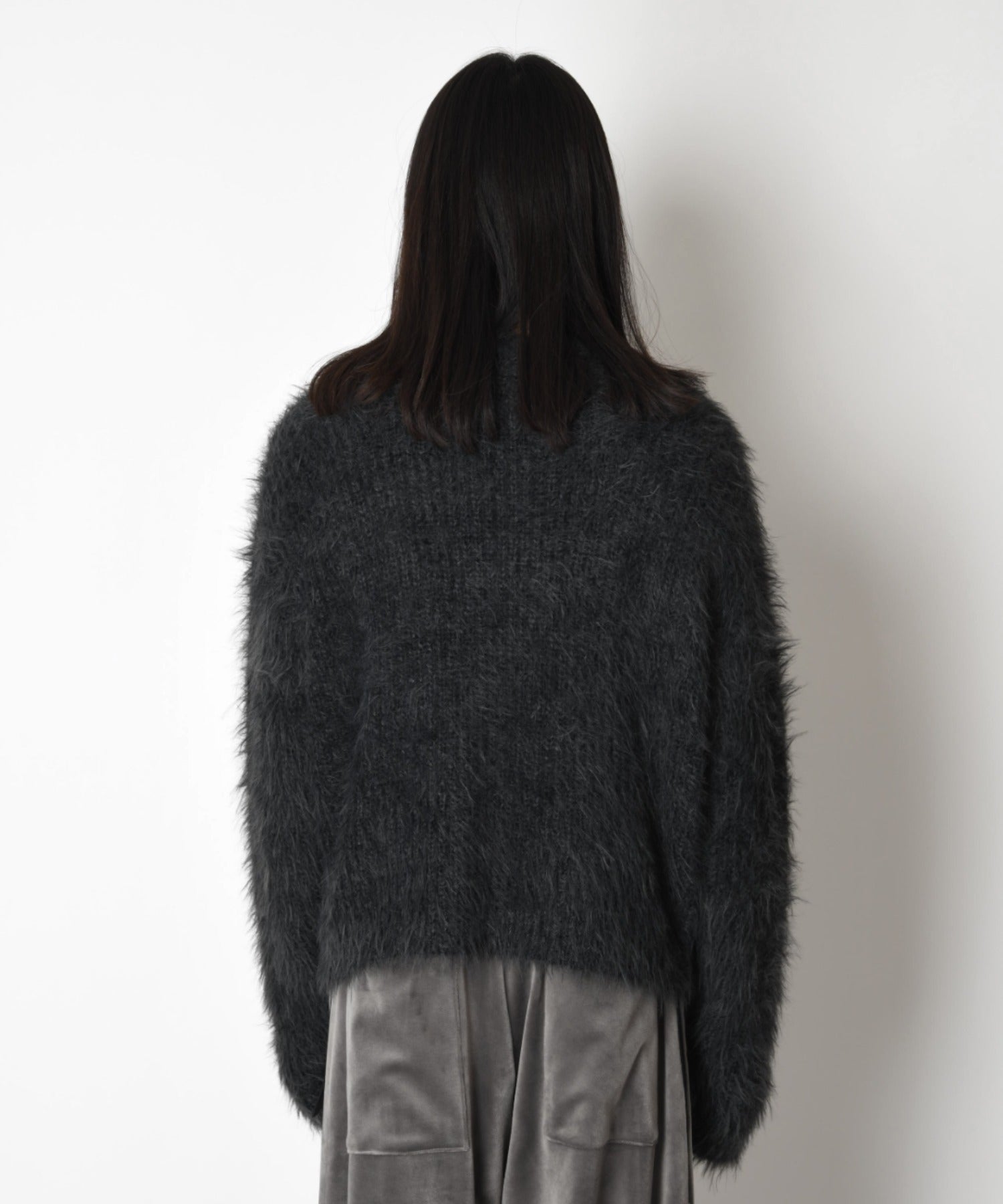 Crew neck volume shaggy knit - black/gy