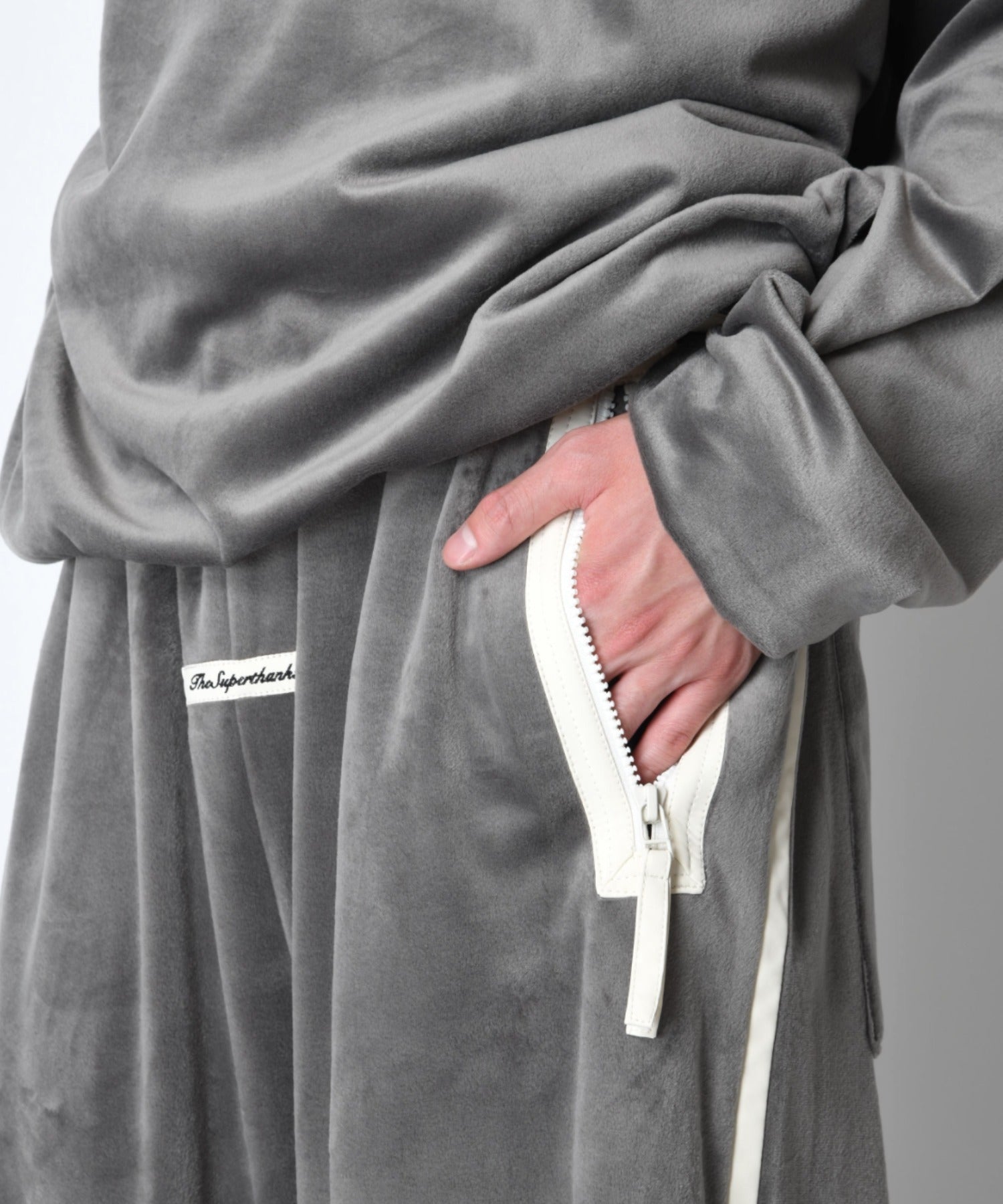 Velour barrel leg line pants - gray/wh