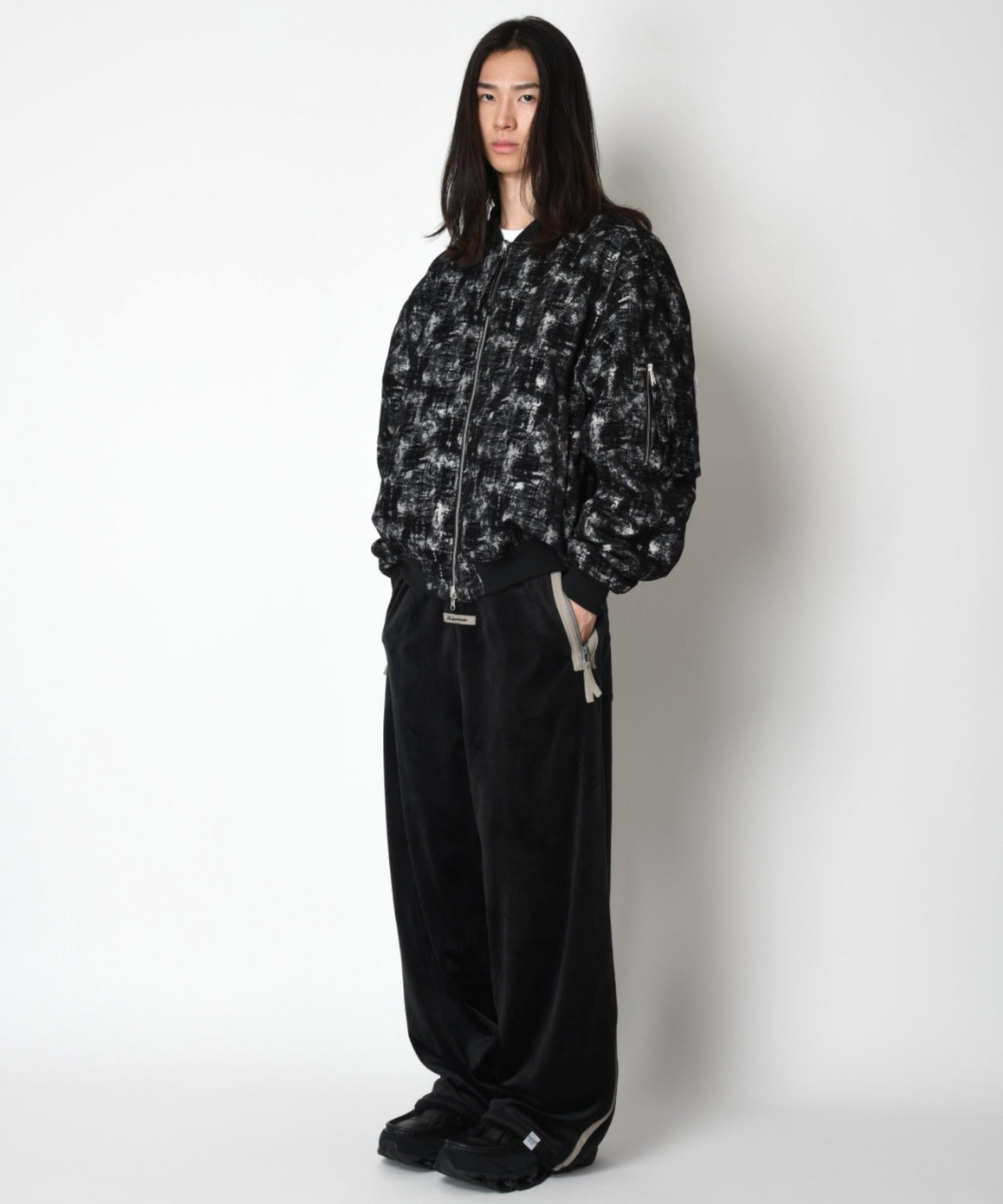 Velour barrel leg line pants - black/gy