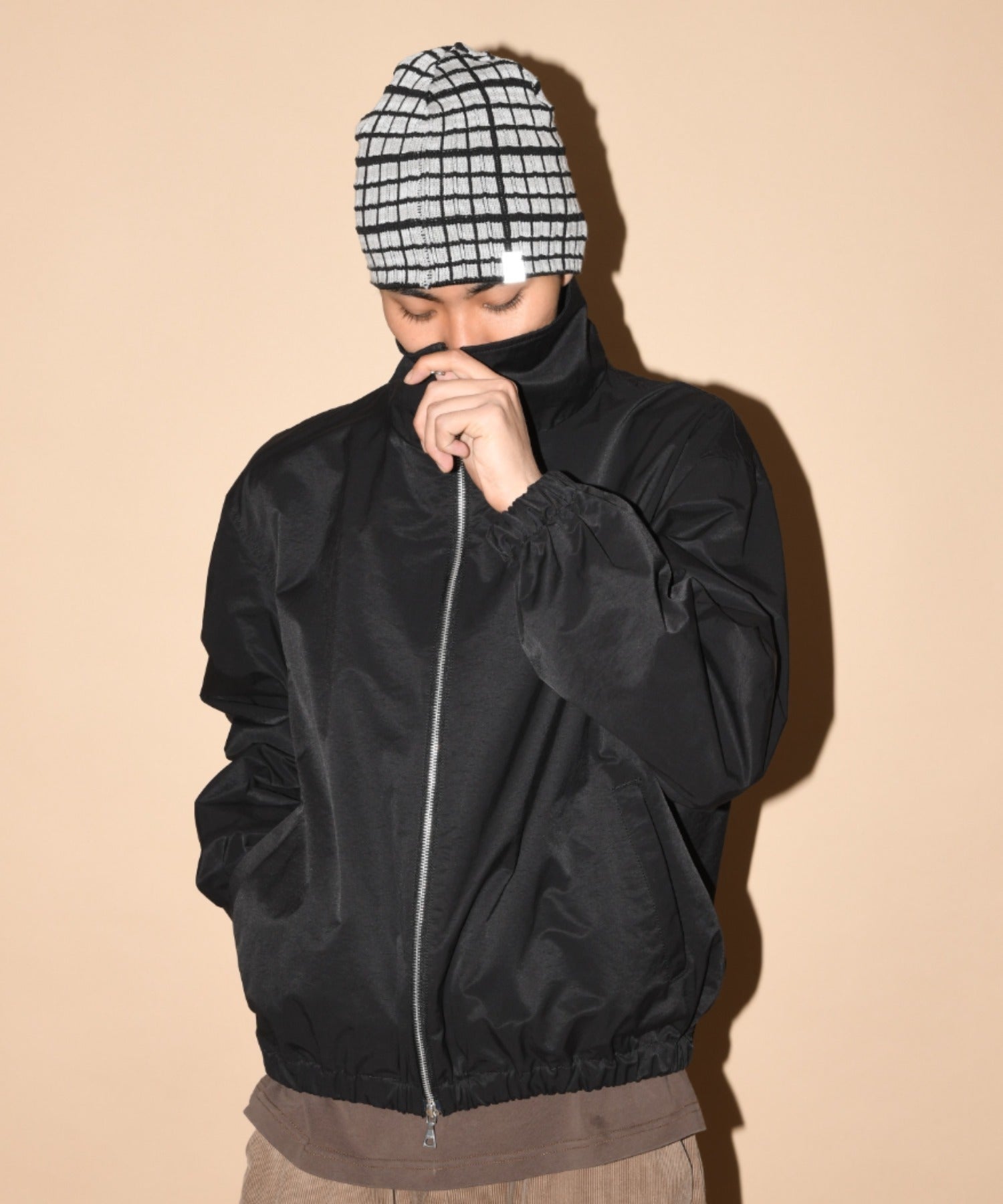 Zip-up Short Jacket - black
