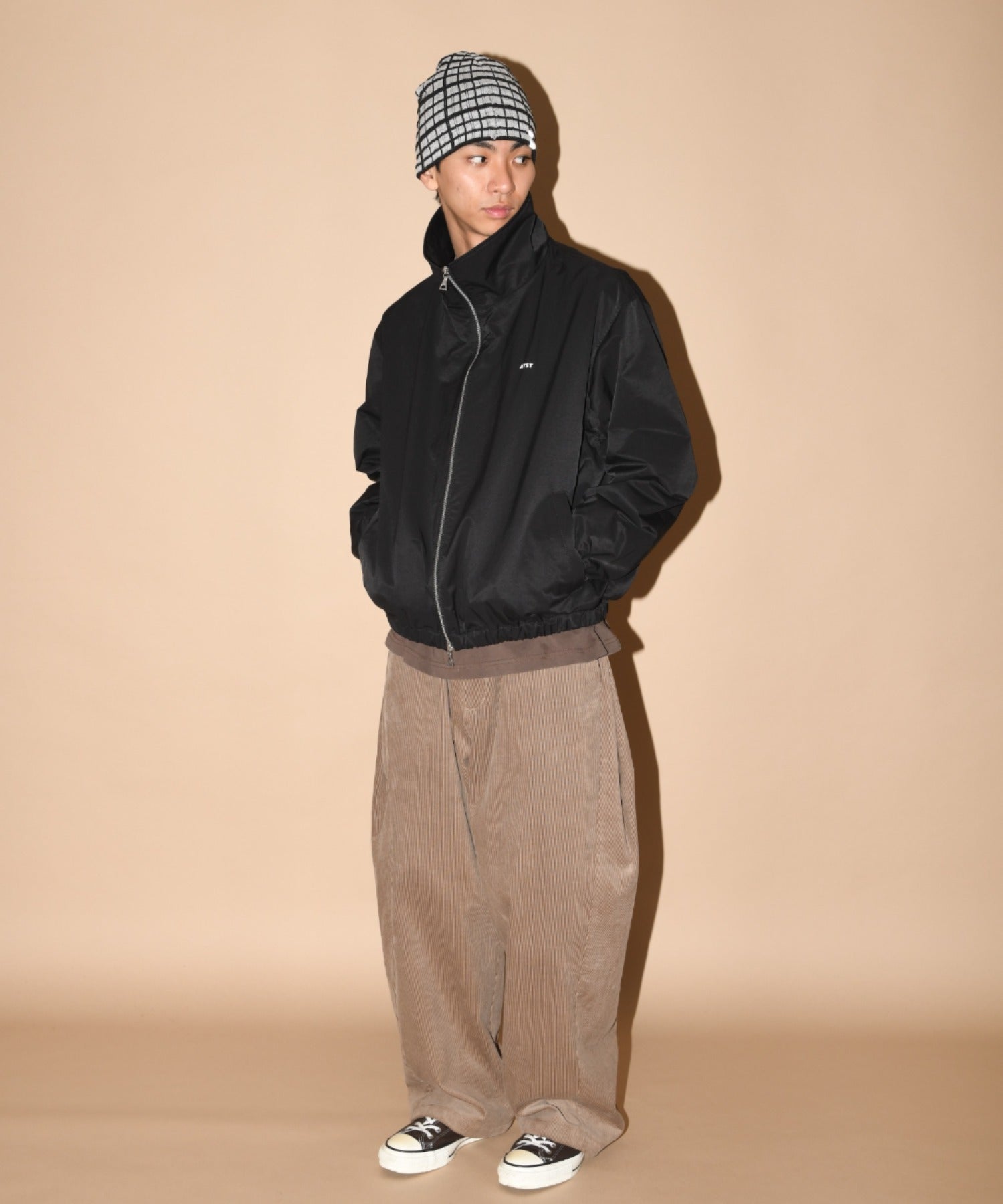 Corduroy Side-tuck Wide Pants- black
