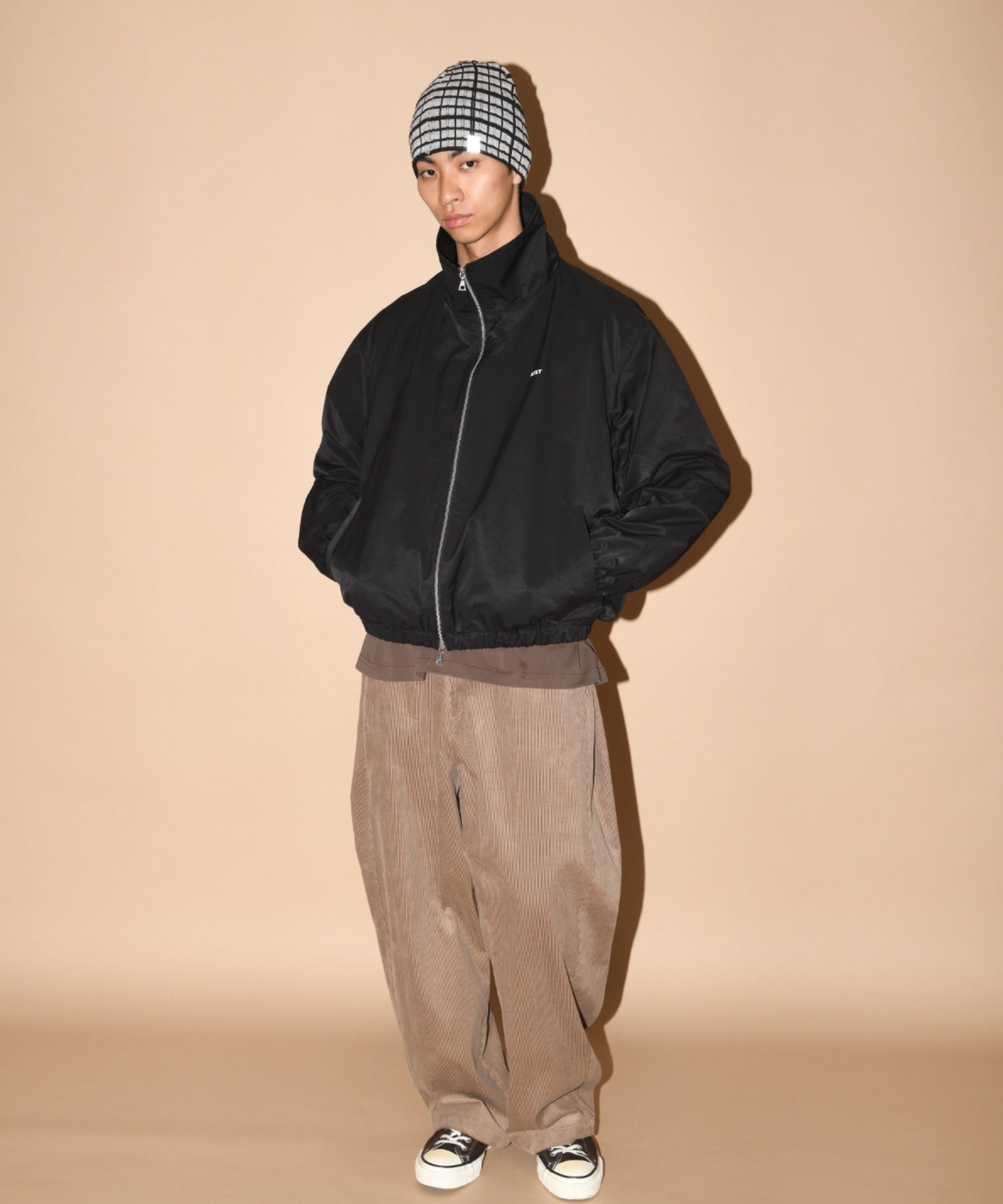 Zip-up Short Jacket - black
