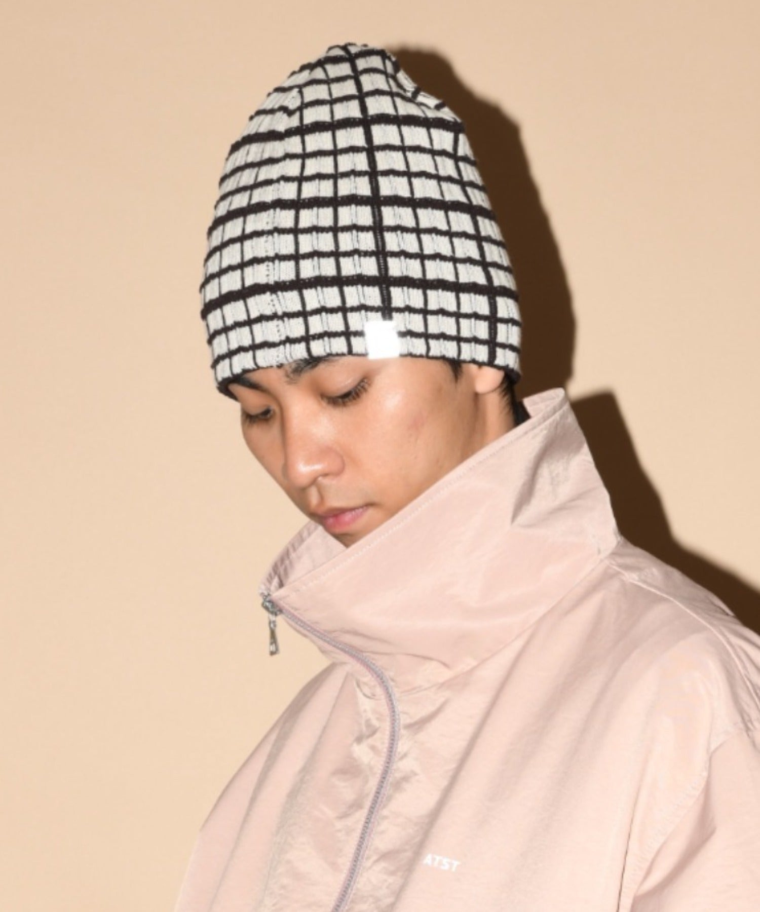 Graph check Knit Reversible Beanie - cream/brown