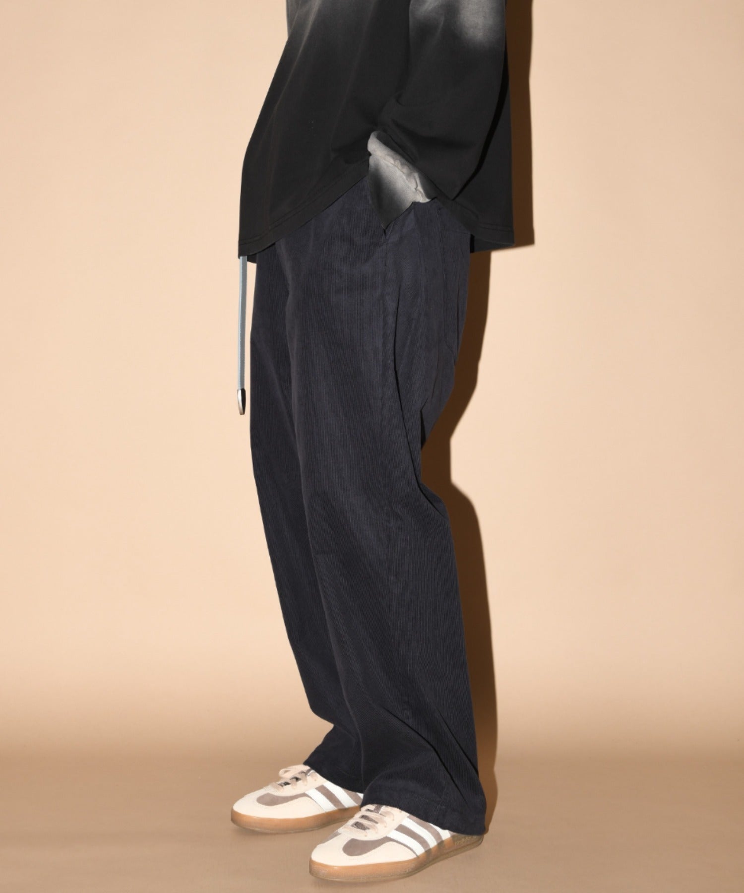 Corduroy Side-tuck Wide Pants- black