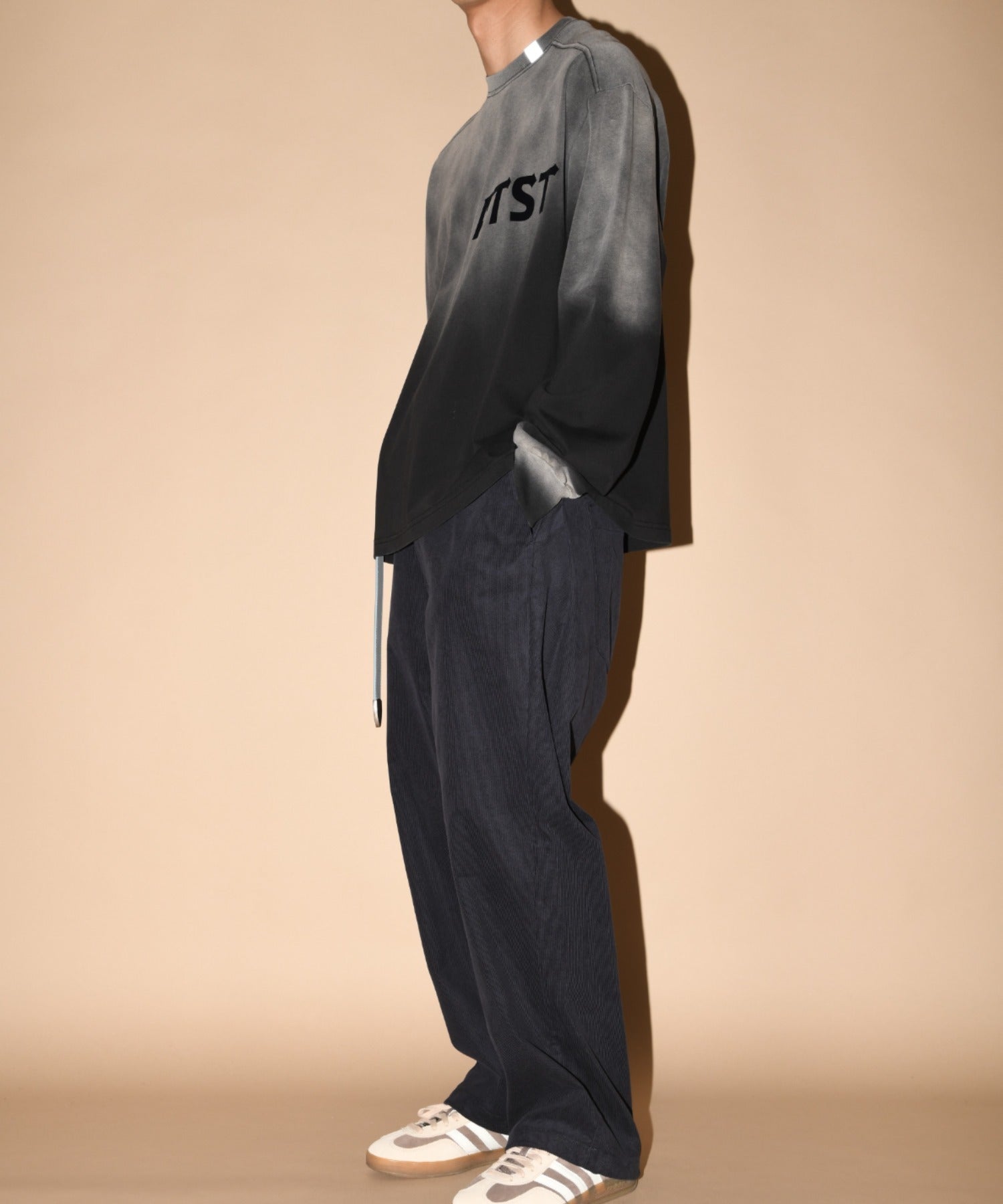 Corduroy Side-tuck Wide Pants- black