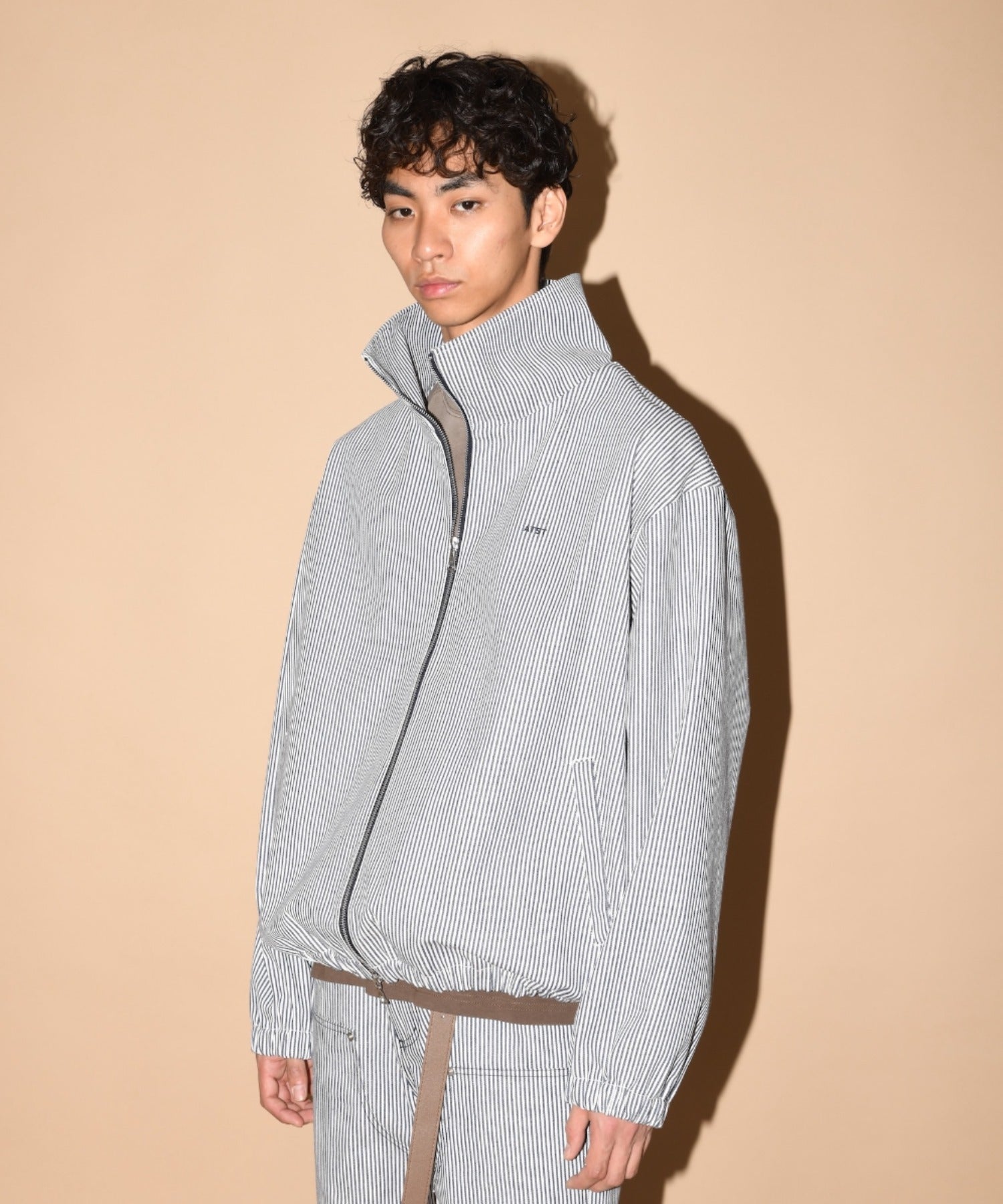 Zip-up Short Jacket - pink