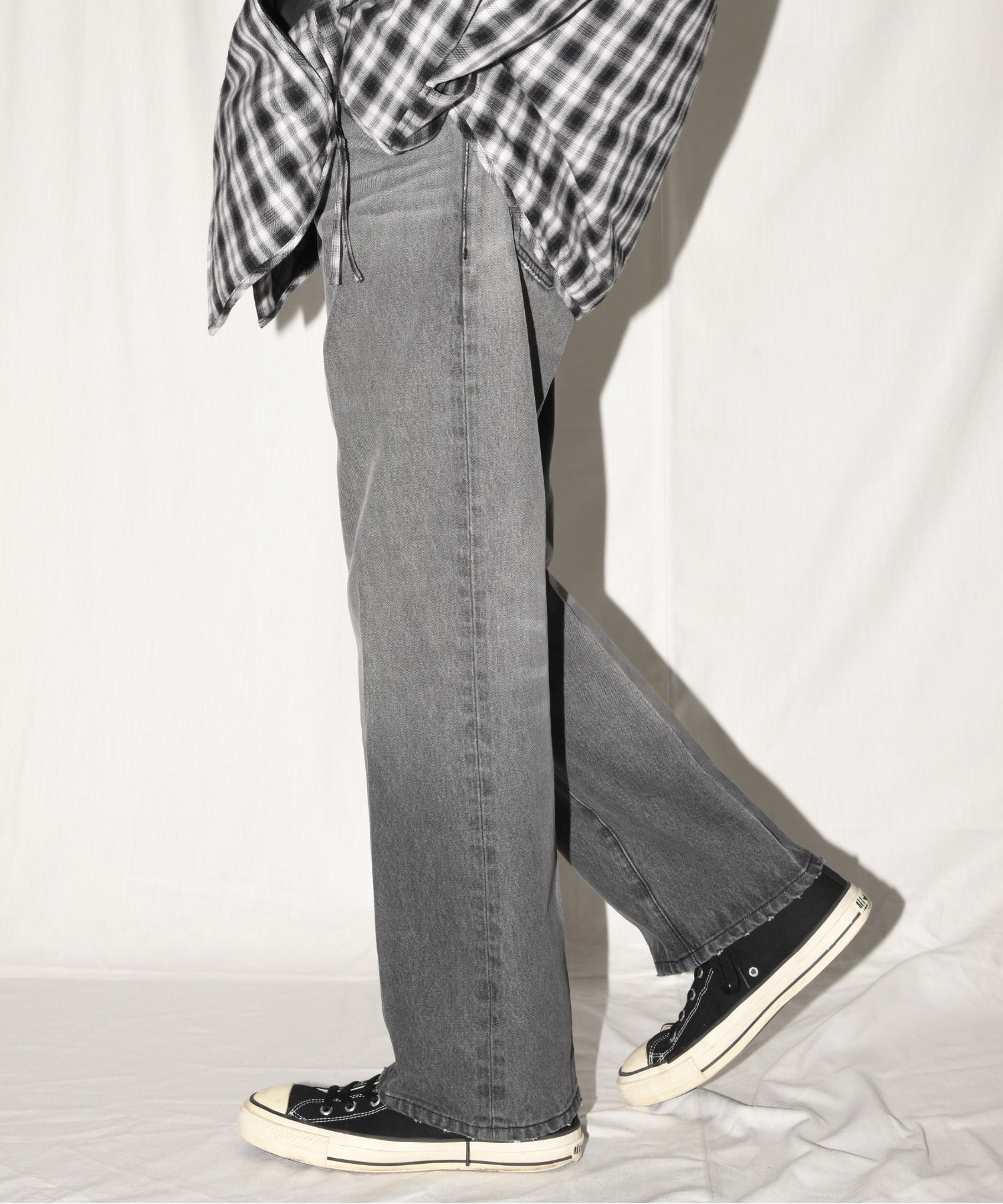 Washed flared denim trousers - wash black