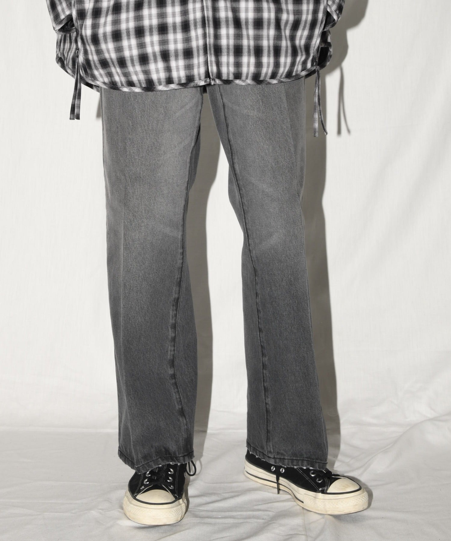 Washed flared denim trousers - wash black