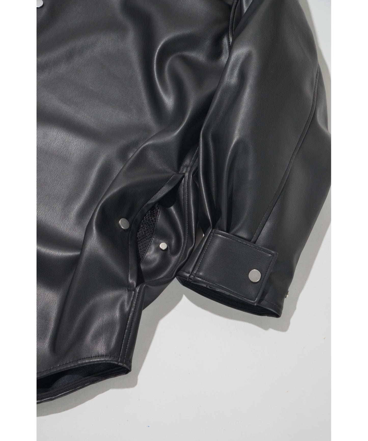 Outsider Shirt Jacket - neo leather black