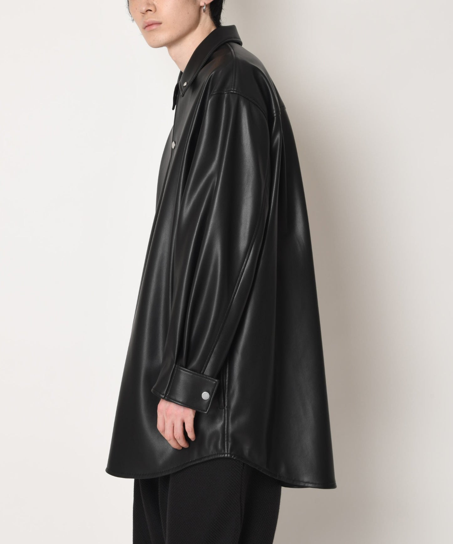 Outsider Shirt Jacket - neo leather black