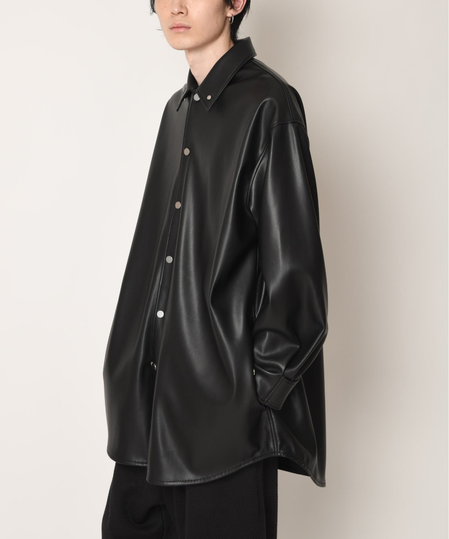 Outsider Shirt Jacket - neo leather black