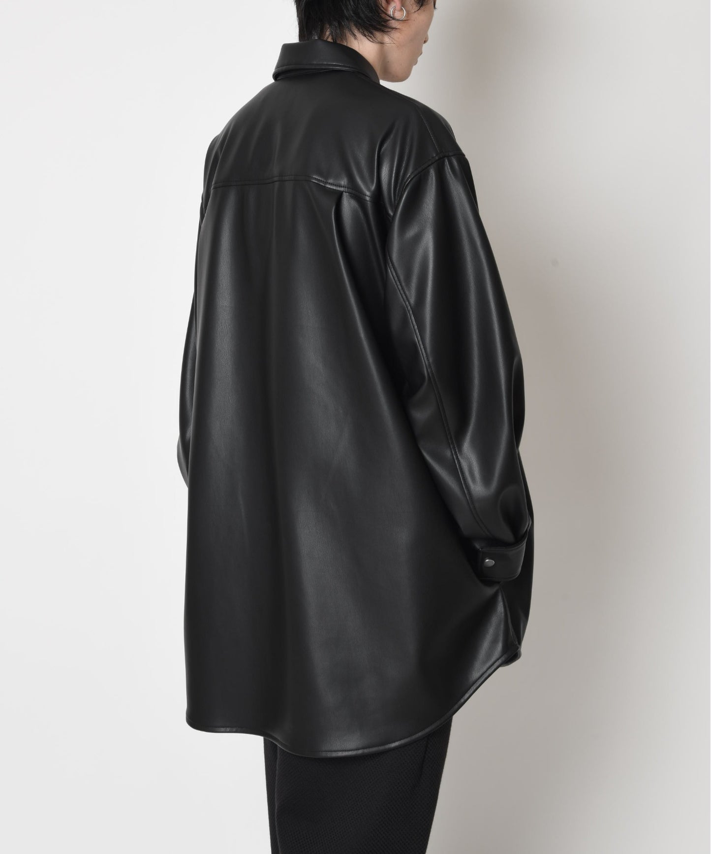 Outsider Shirt Jacket - neo leather black