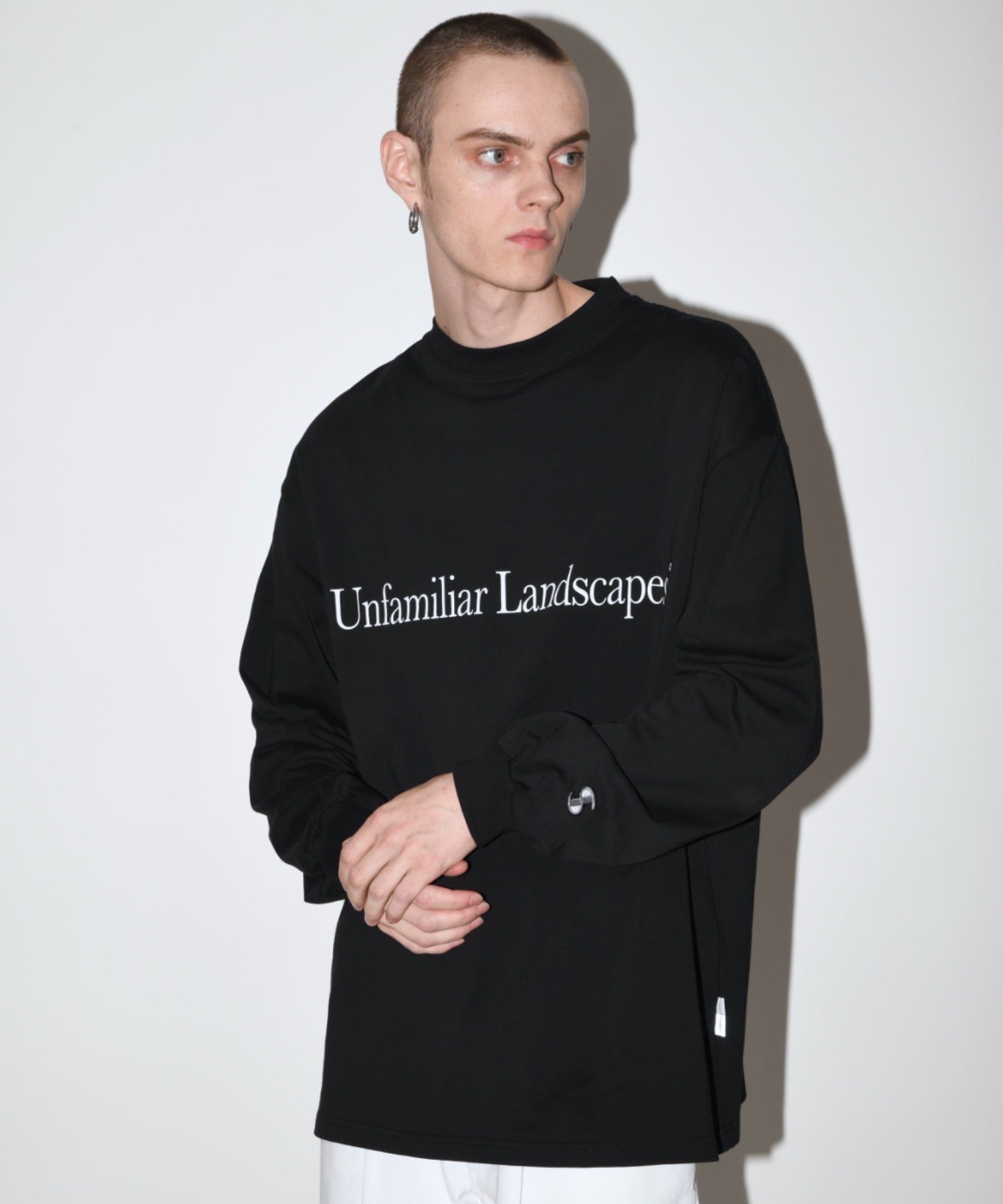 L/T"Unfamiliar landscapes" L.T - l khaki