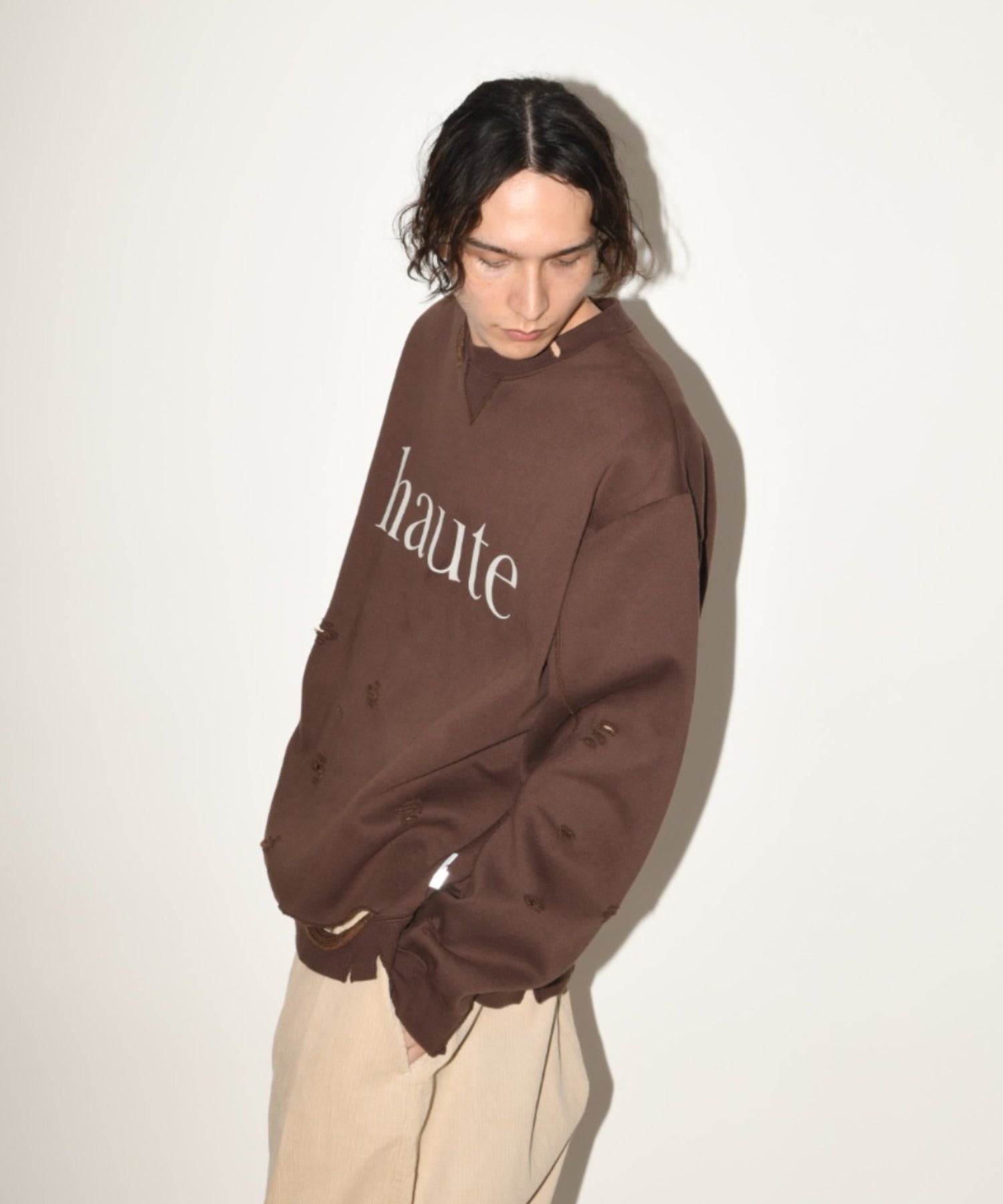 "haute" damage sweat crew neck - brown