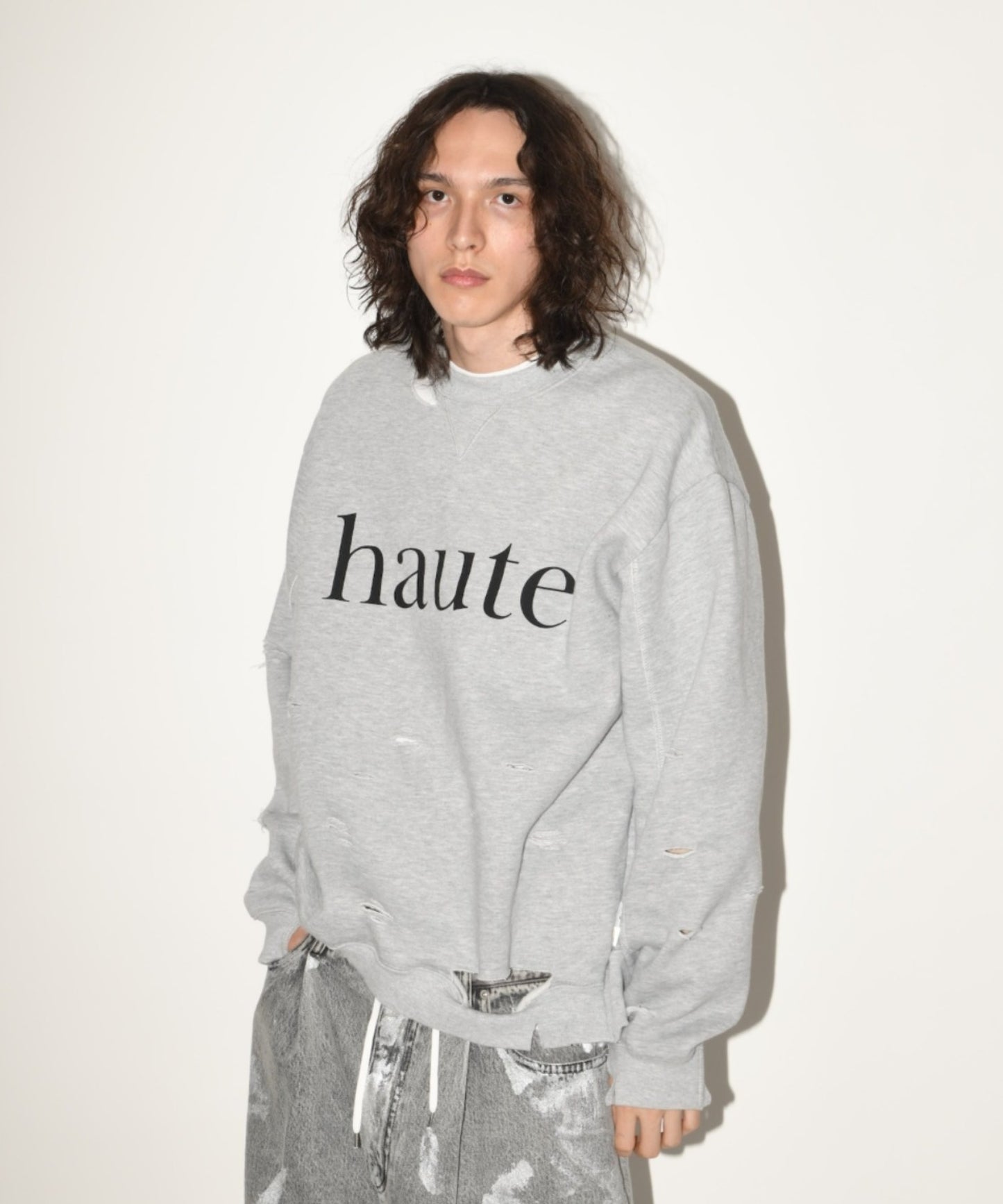 "haute" damage sweat crew neck - black