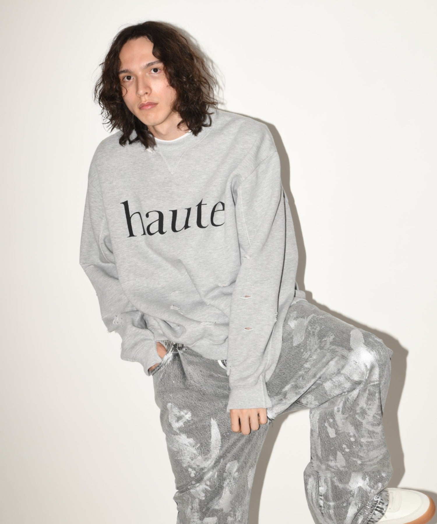 "haute" damage sweat crew neck - brown