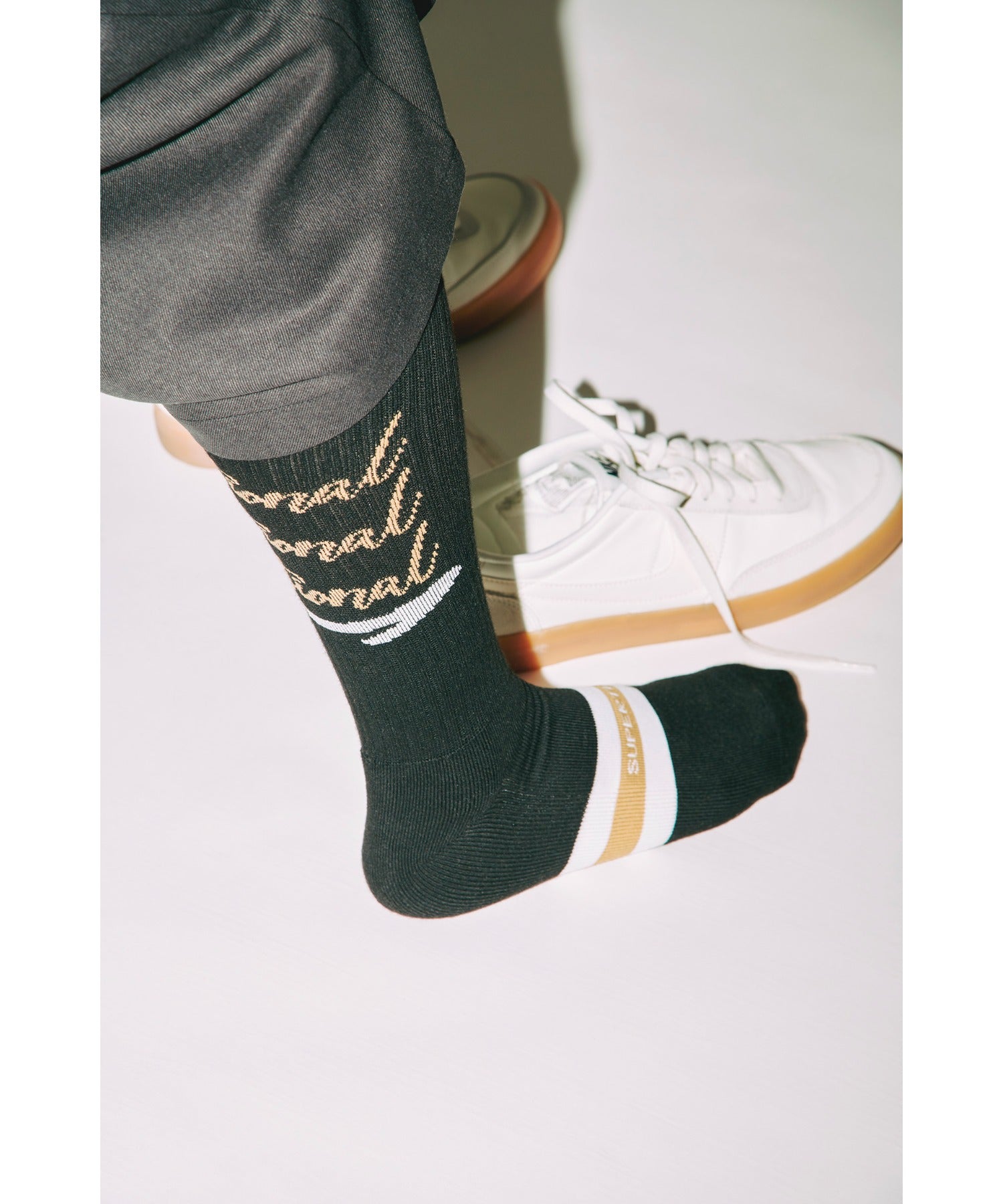 "emotional"High-socks - white