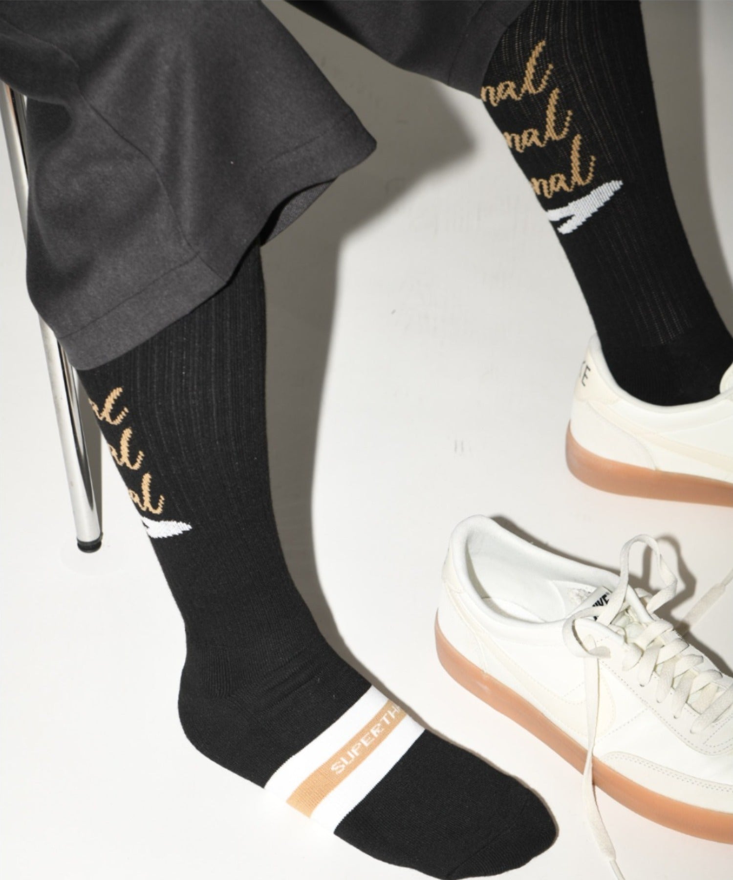 "emotional"High-socks - white