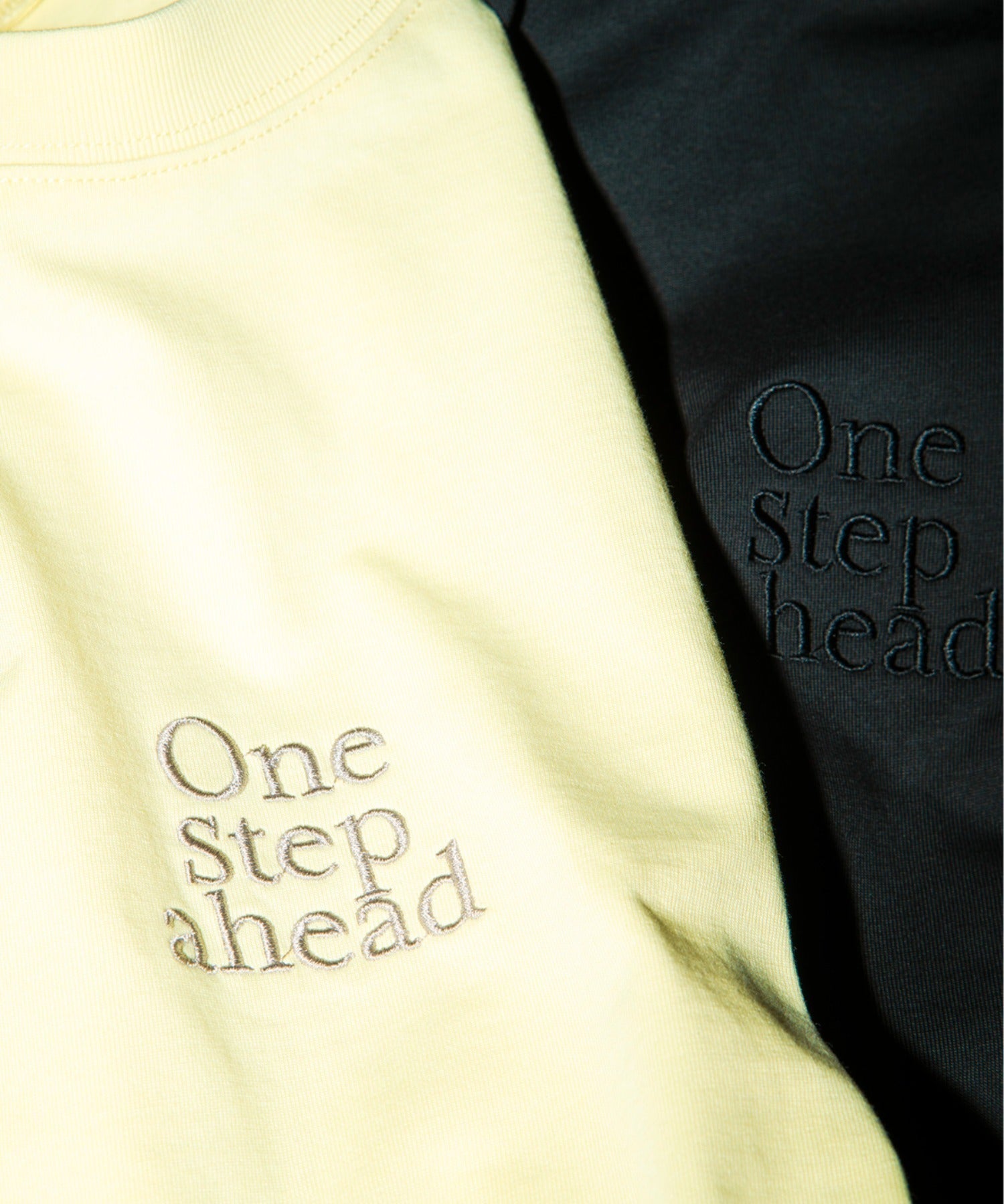 ”One step shead" S/S T-shirt - black