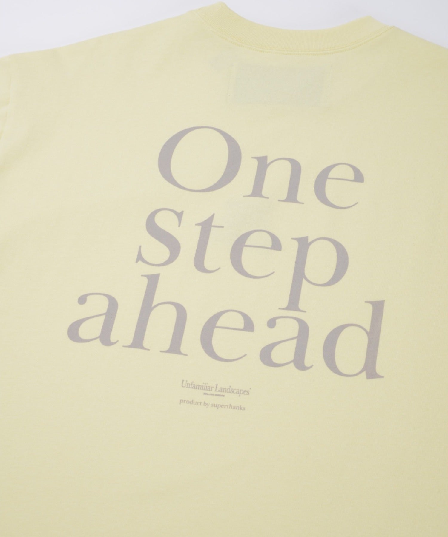 ”One step shead" S/S T-shirt - black