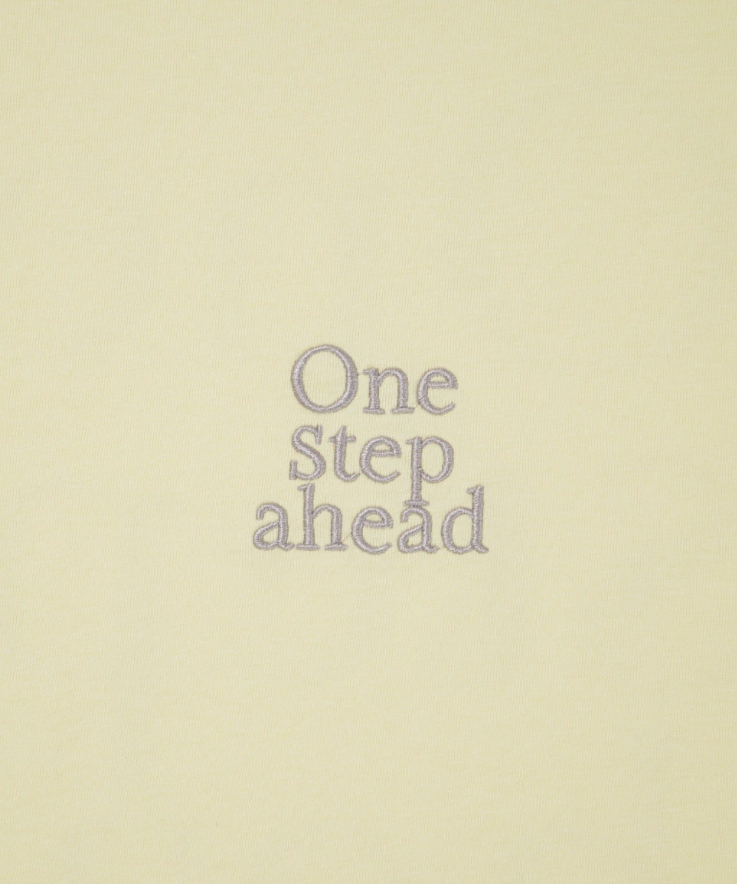 ”One step shead" S/S T-shirt - black