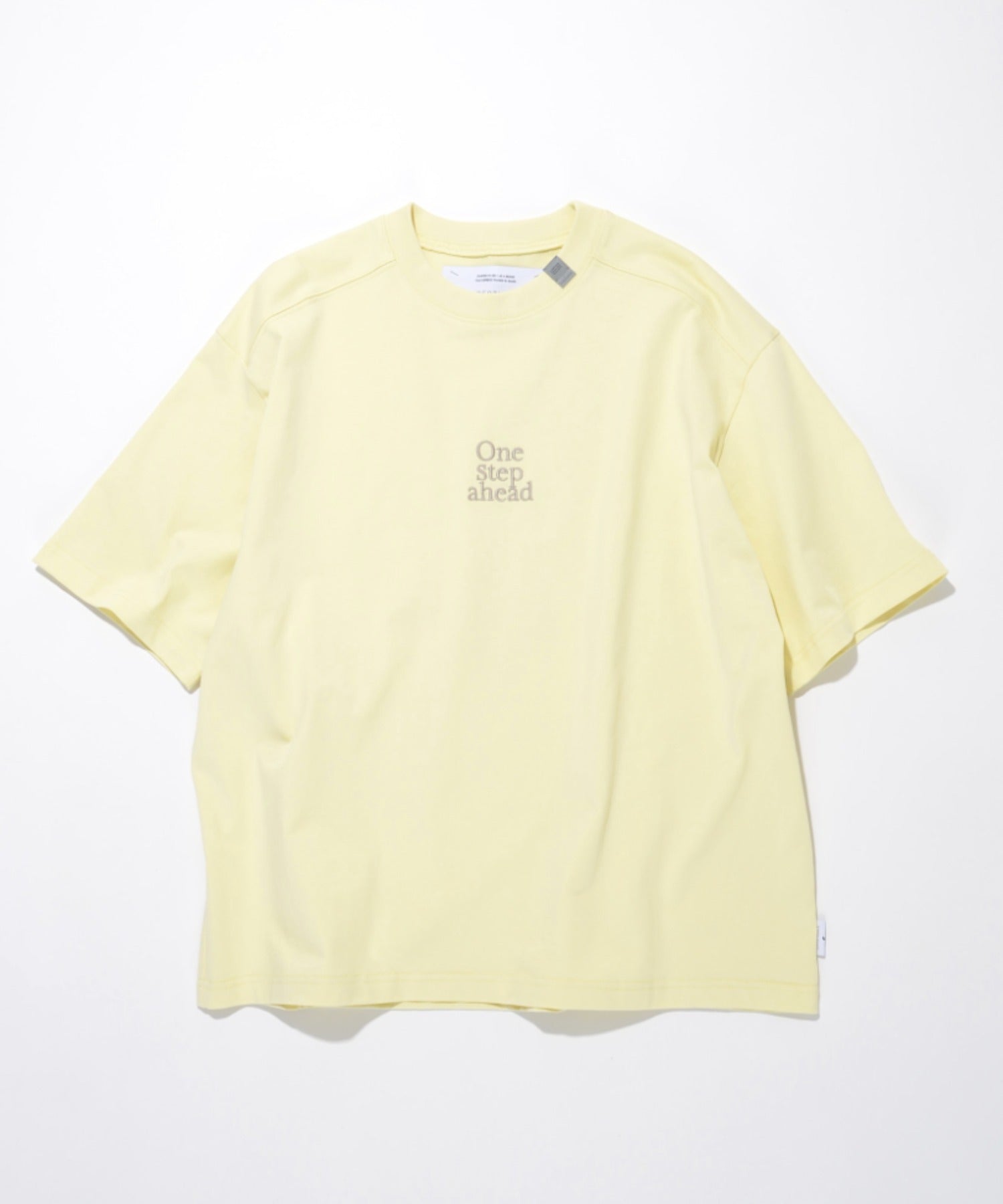 ”One step shead" S/S T-shirt - black