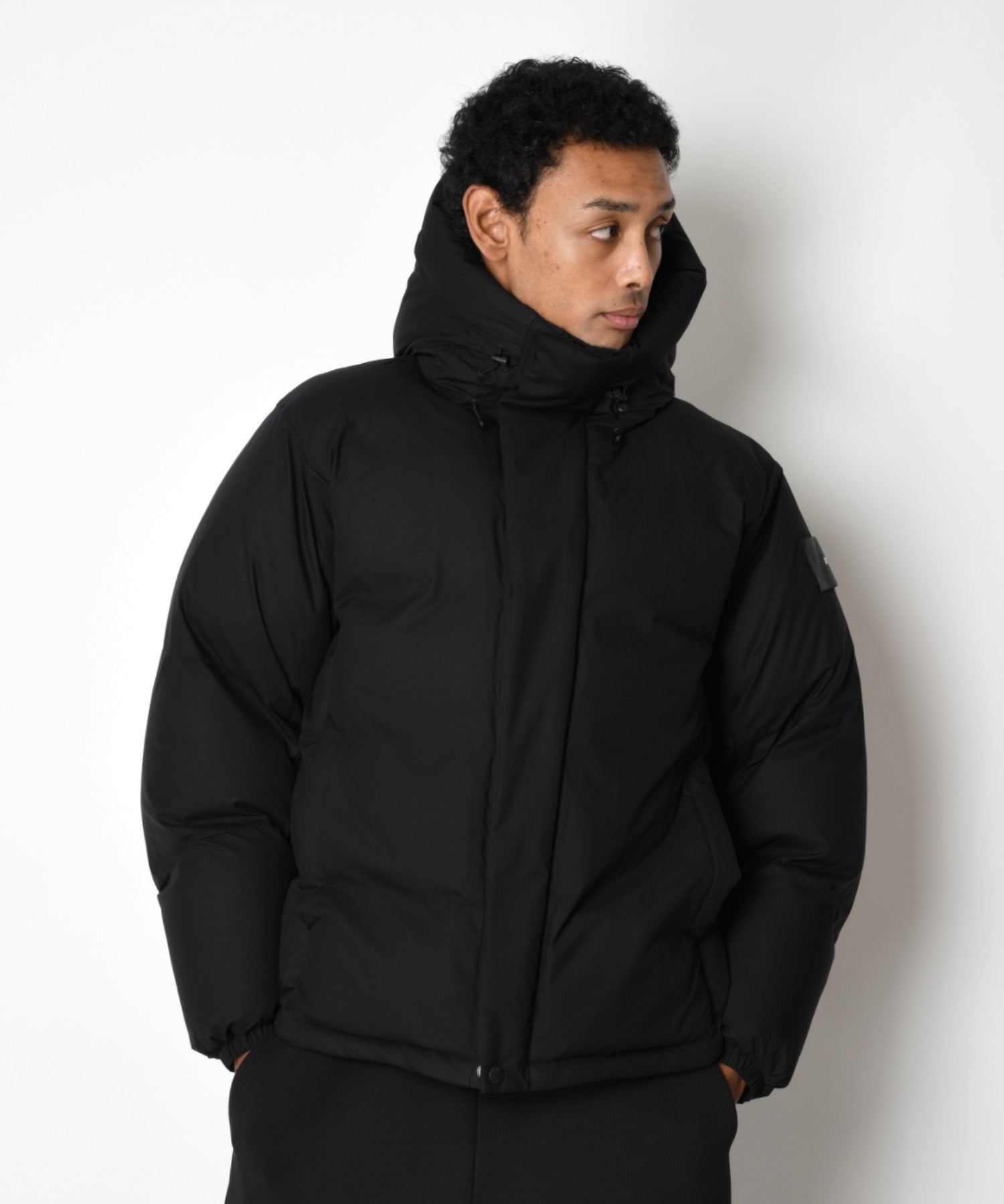 AOAP Collaboration Down Jacket - black