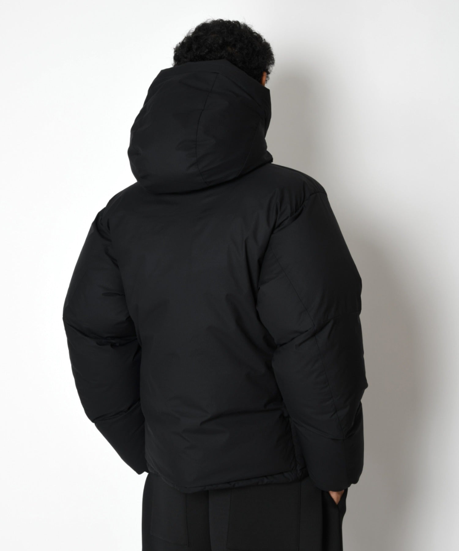 AOAP Collaboration Down Jacket - black