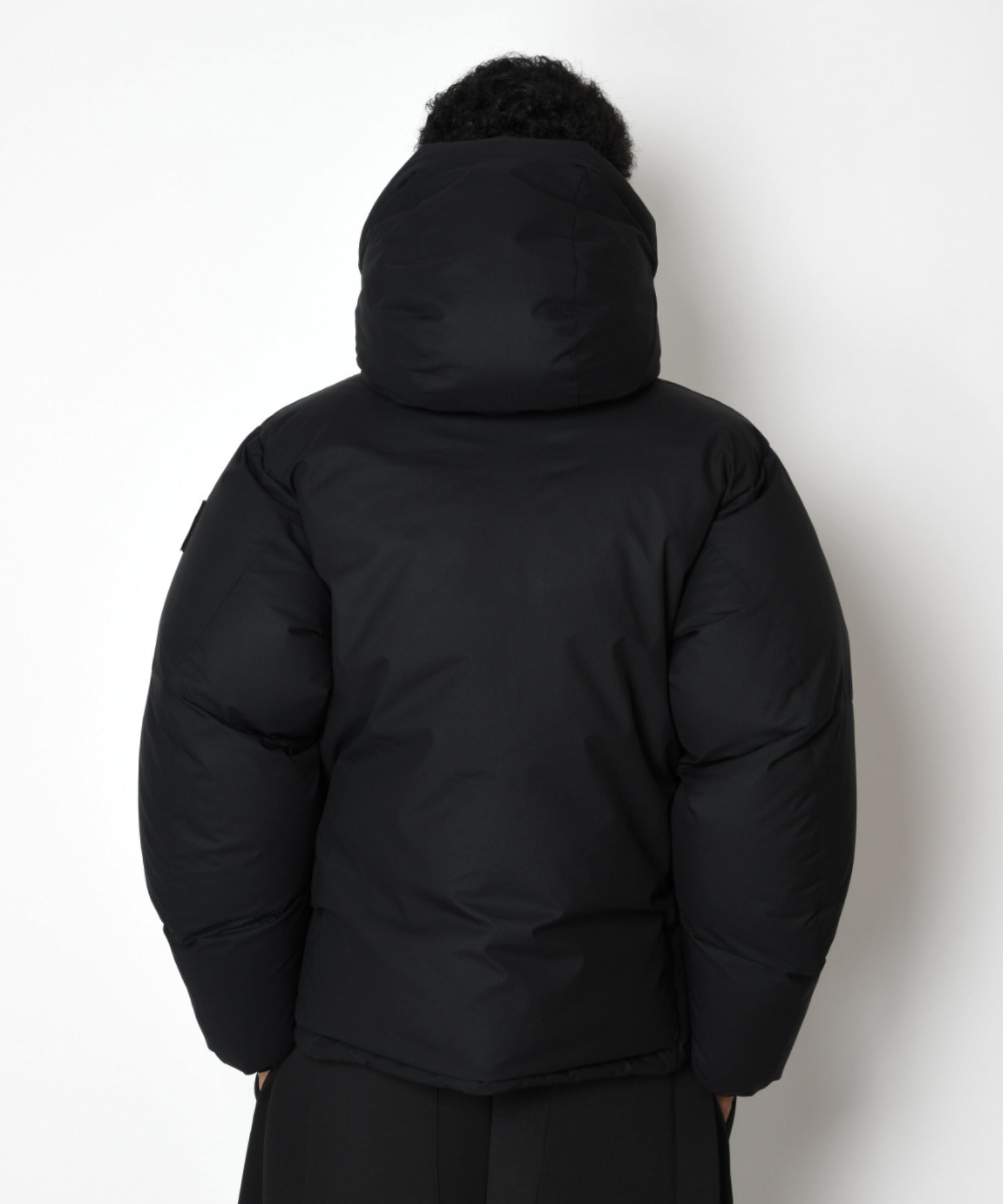 AOAP Collaboration Down Jacket - black