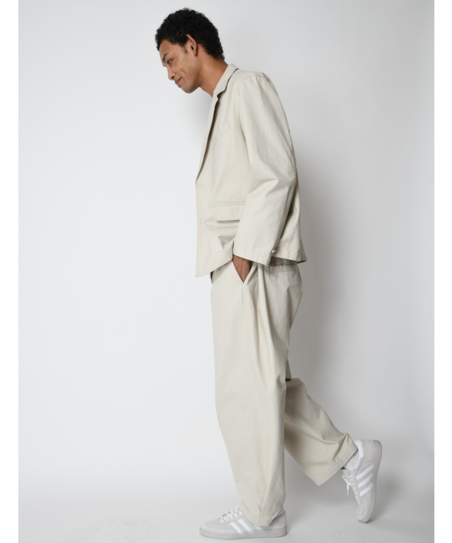 Pigment dyed Twill Side-tuck Wide Pants - ivory