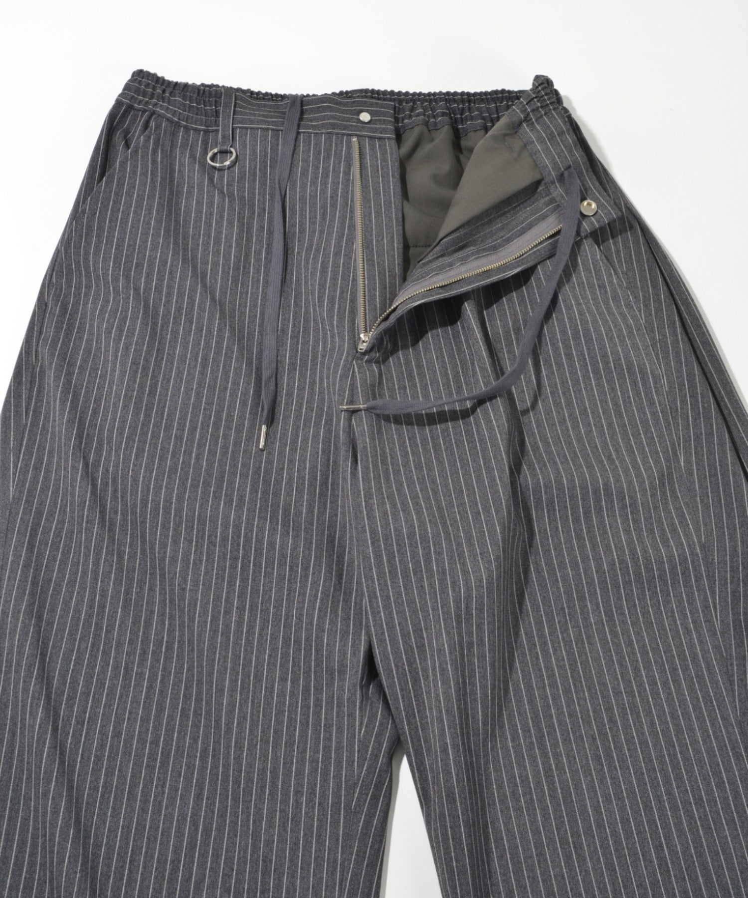 TR Pinstripe Side-tuck Wide Pants - gray/white