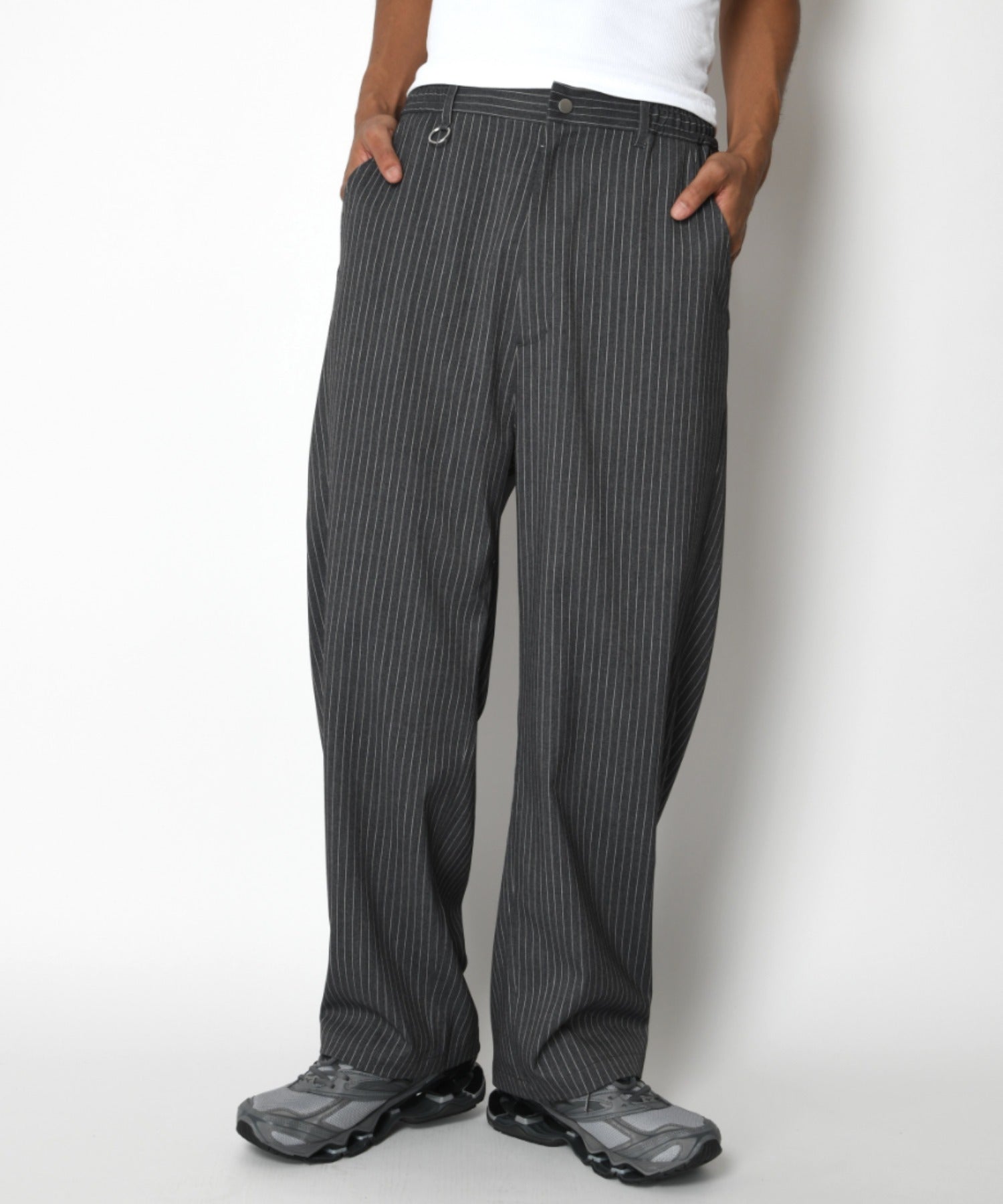 TR Pinstripe Side-tuck Wide Pants - gray/white
