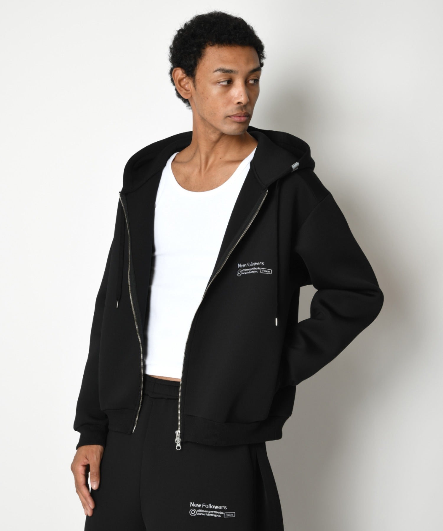 Double-knit Embroidery Zip-Hoodie - black