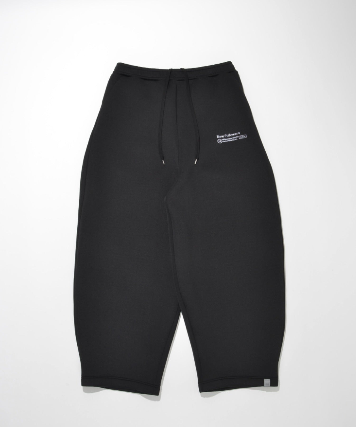 Double-knit Embroidery Side-tuck Wide Pants - black