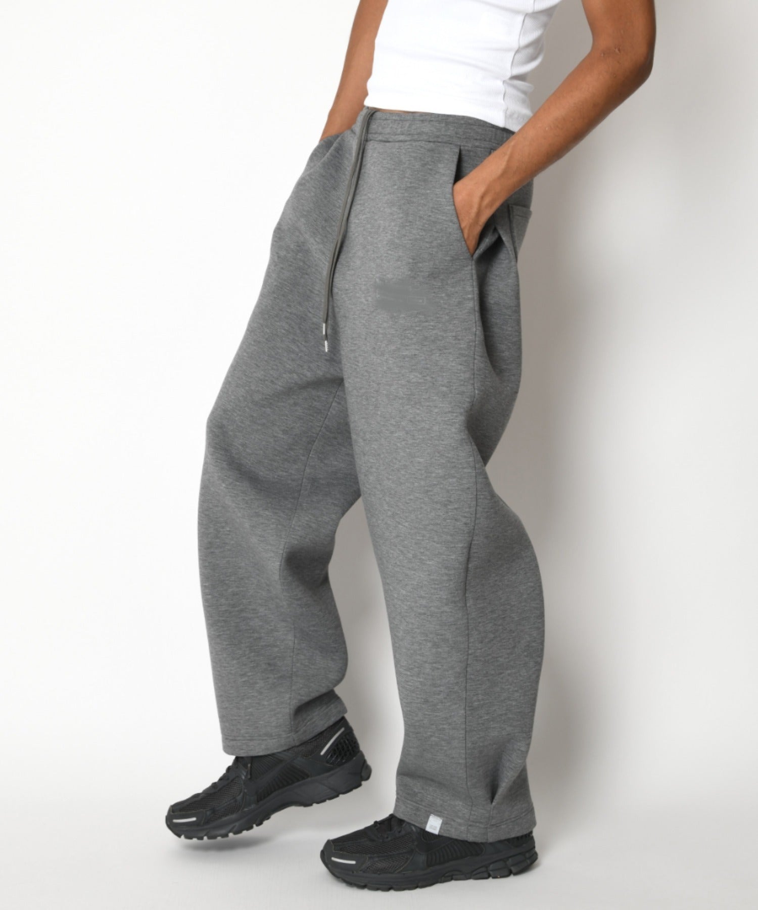 Double-knit Side-tuck Wide Pants （無地） - black