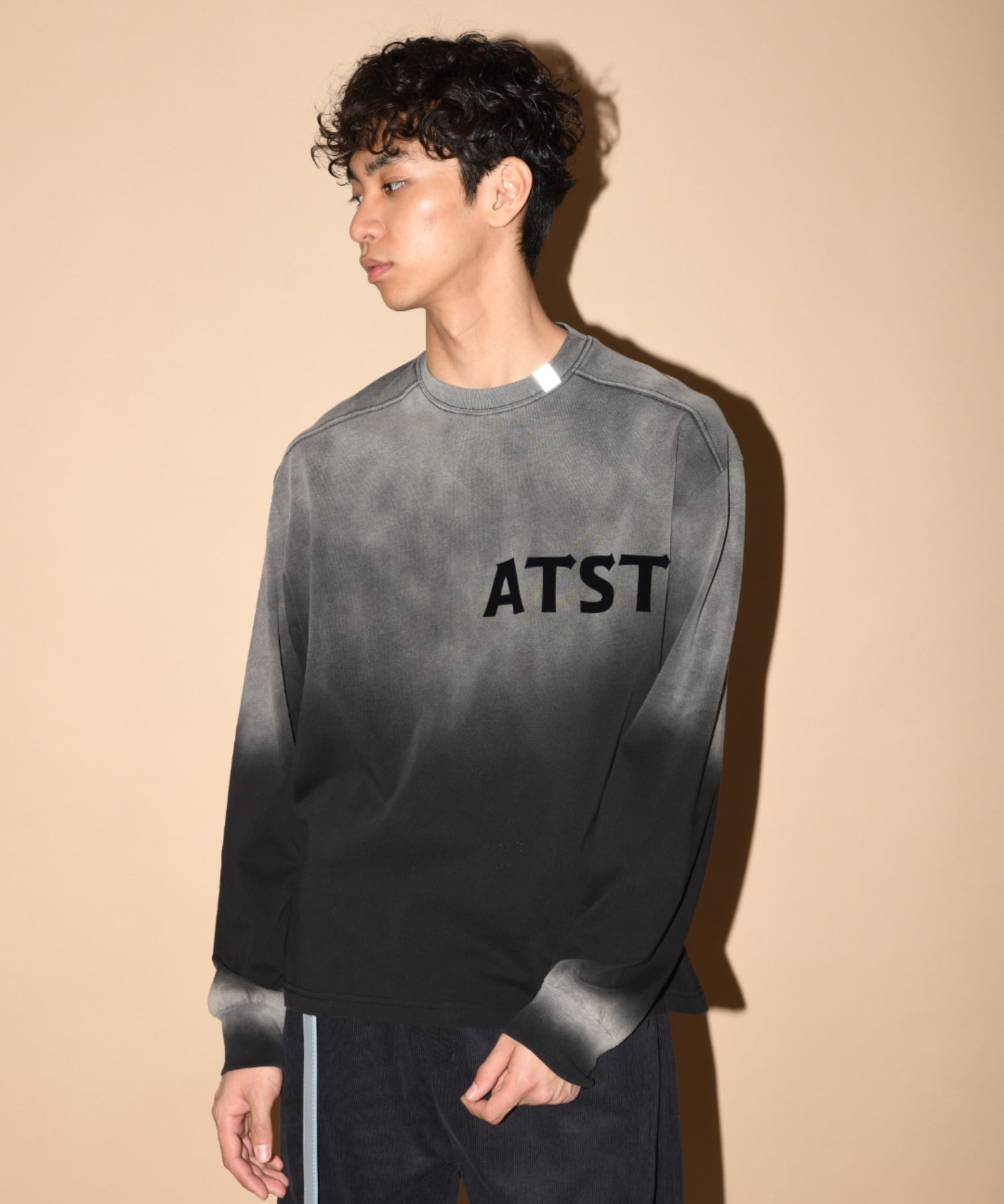 Sun faded Flocky print Sweat L/S T-shirt - black