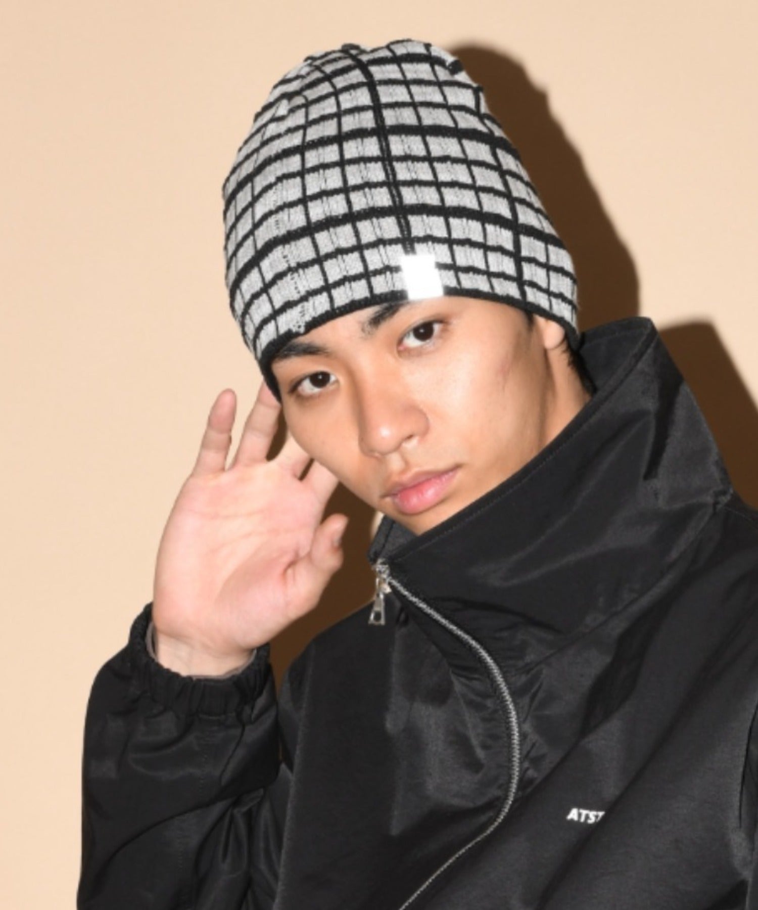Graph check Knit Reversible Beanie - cream/brown