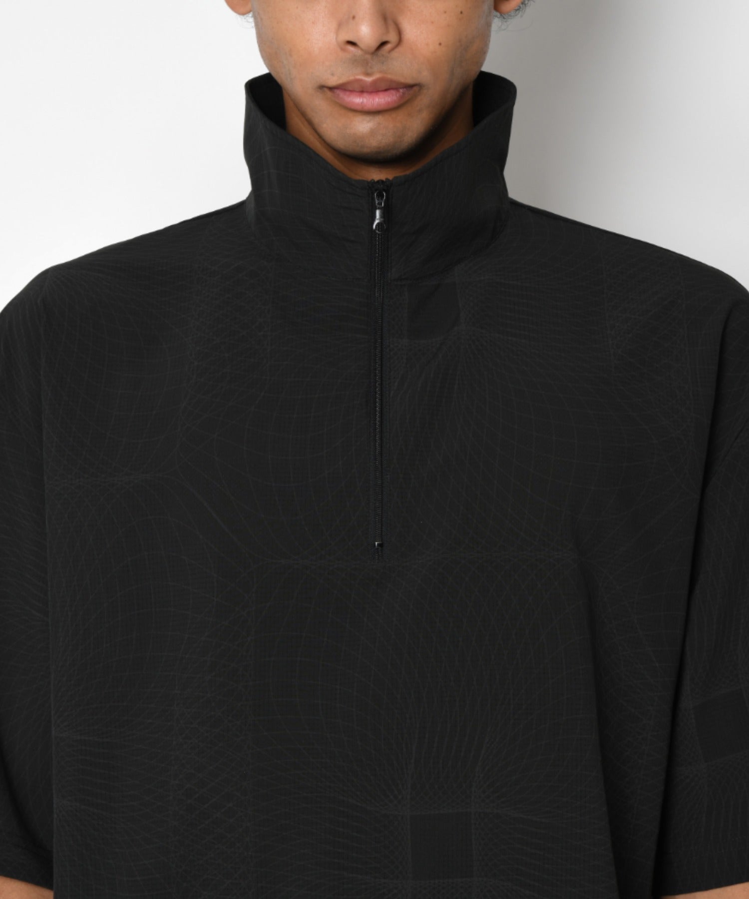 Technical S/S high-zip pullover - lineblack
