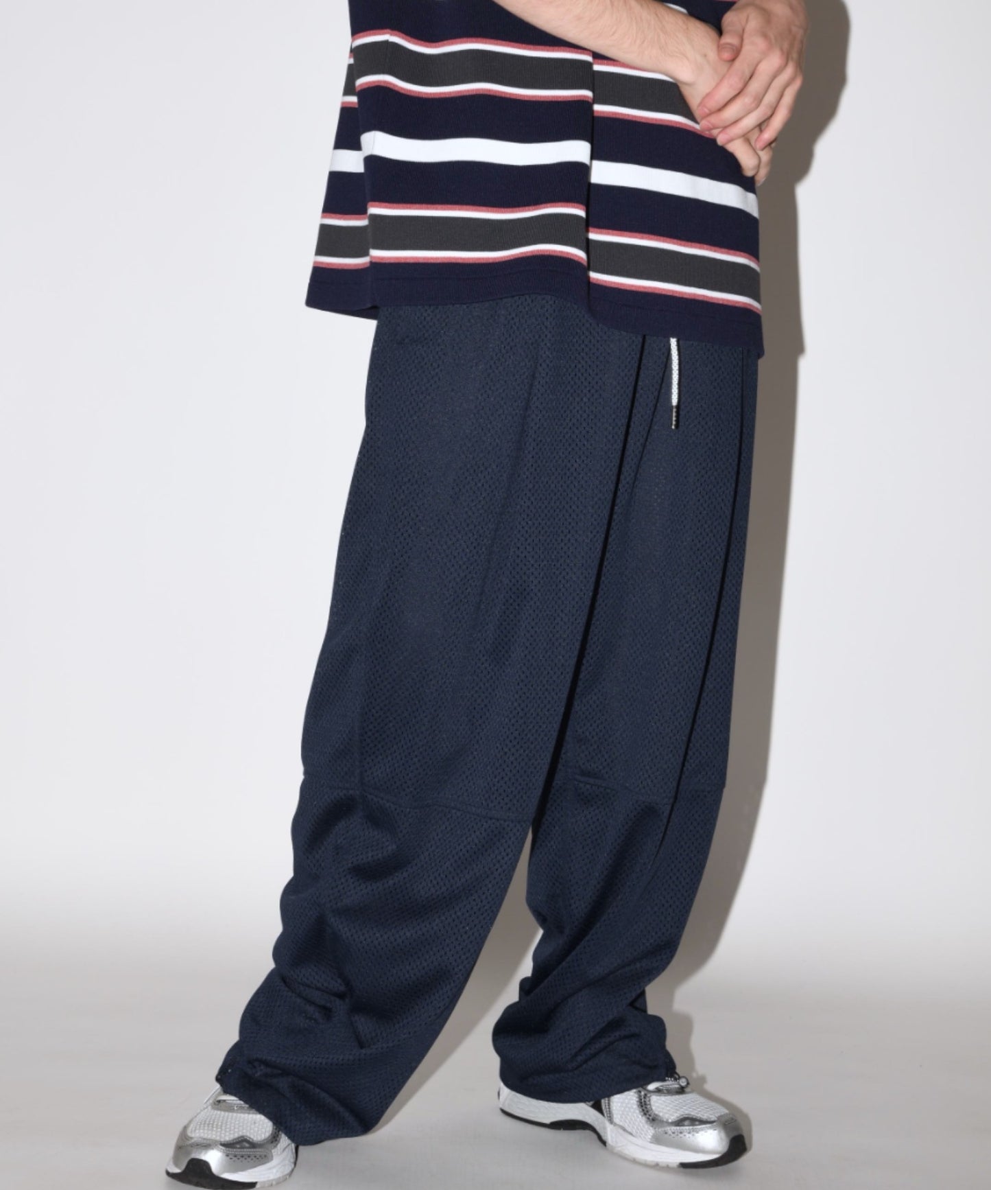 Technical mesh over trousers - white